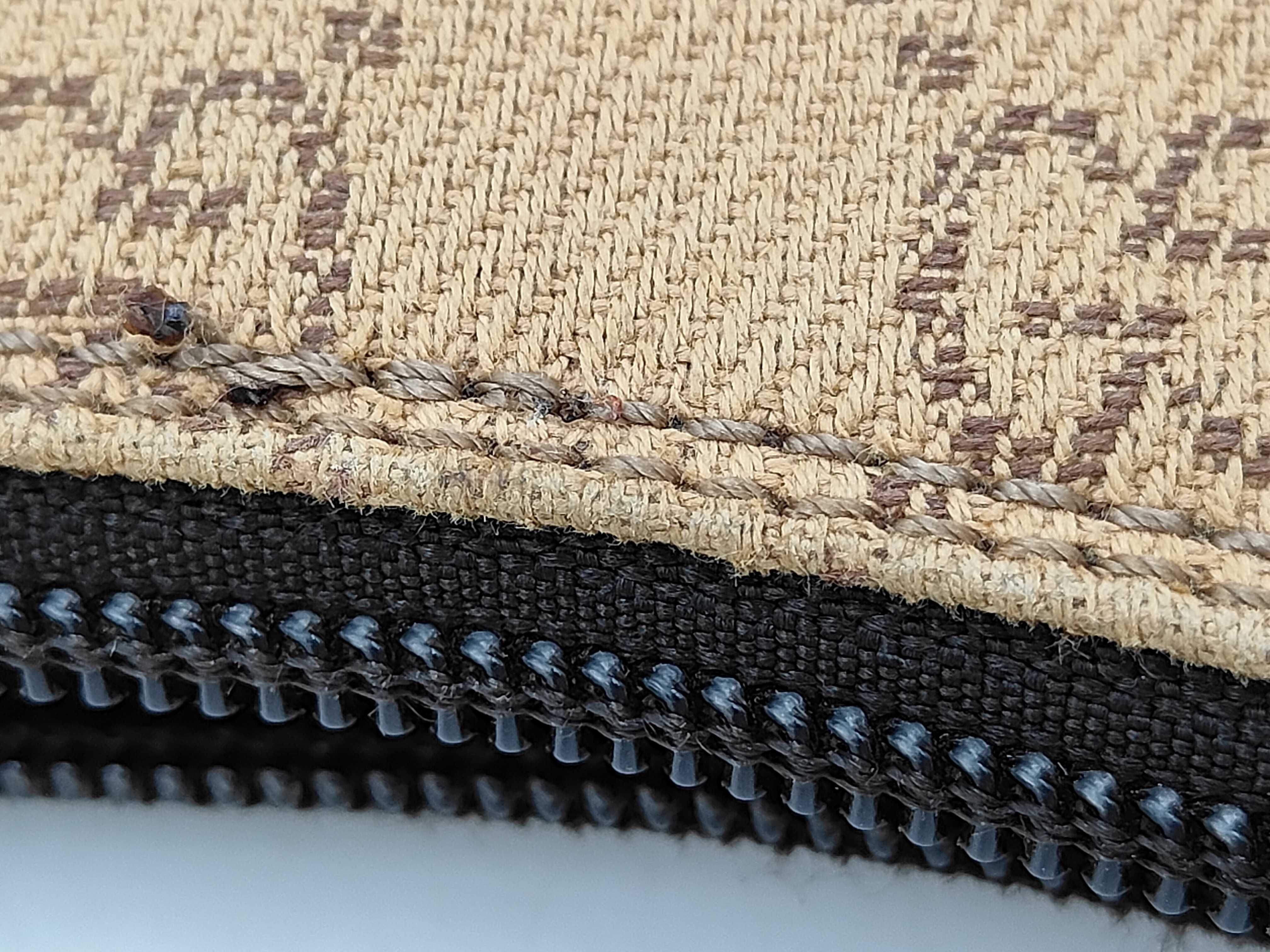 GG Canvas Shoulder Bag — view 11
