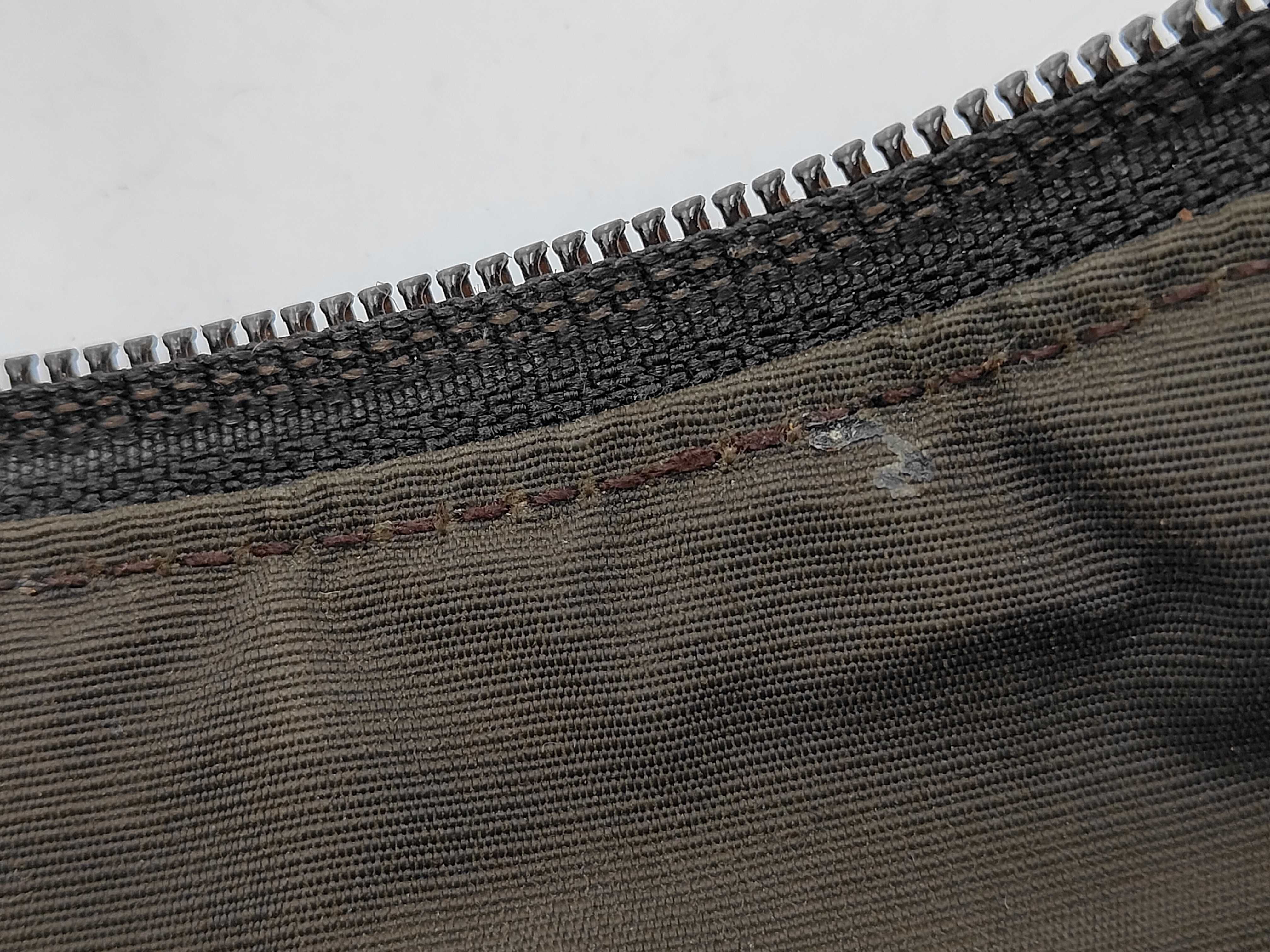 GG Canvas Shoulder Bag — view 14