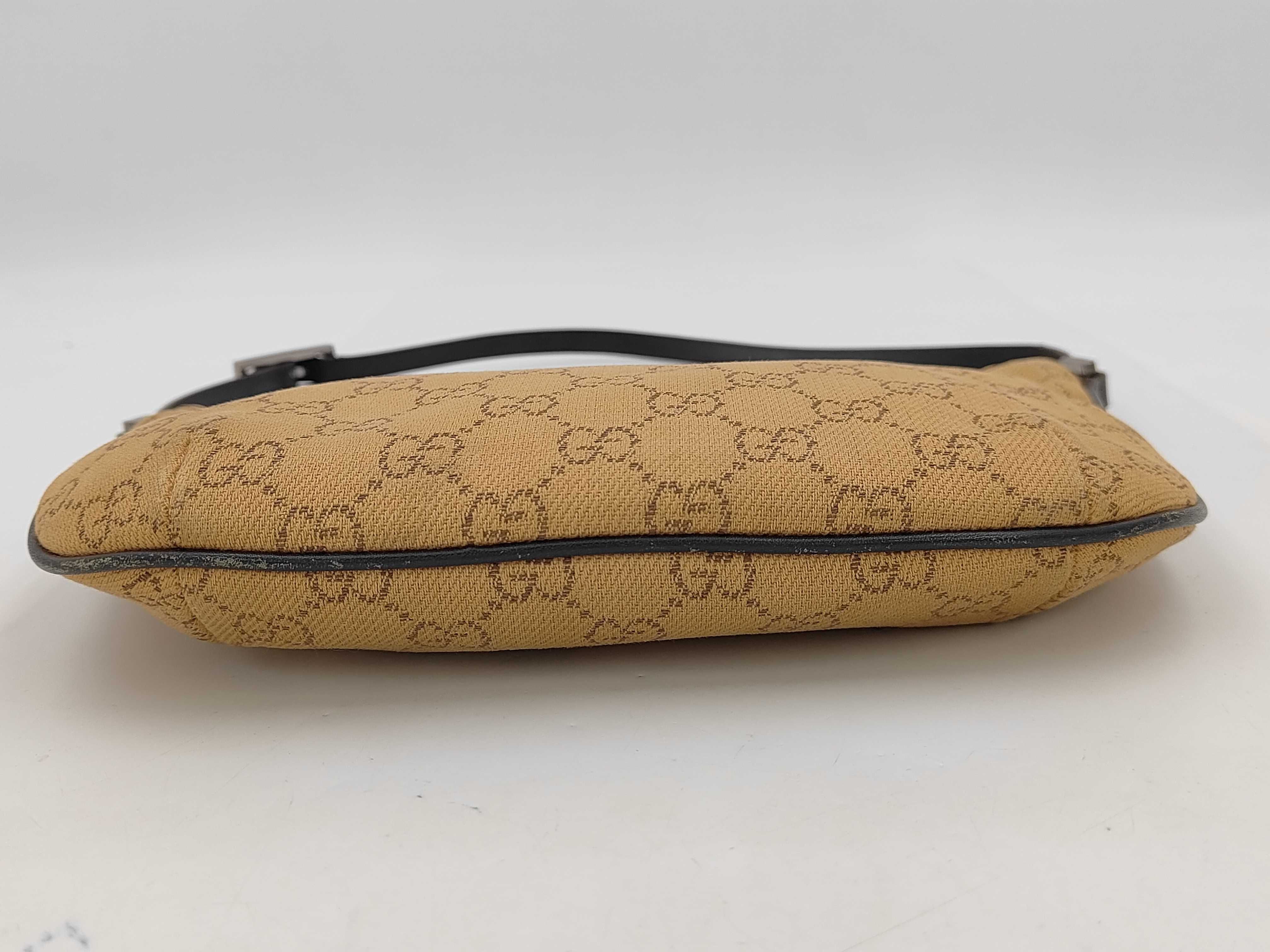 GG Canvas Shoulder Bag — view 3