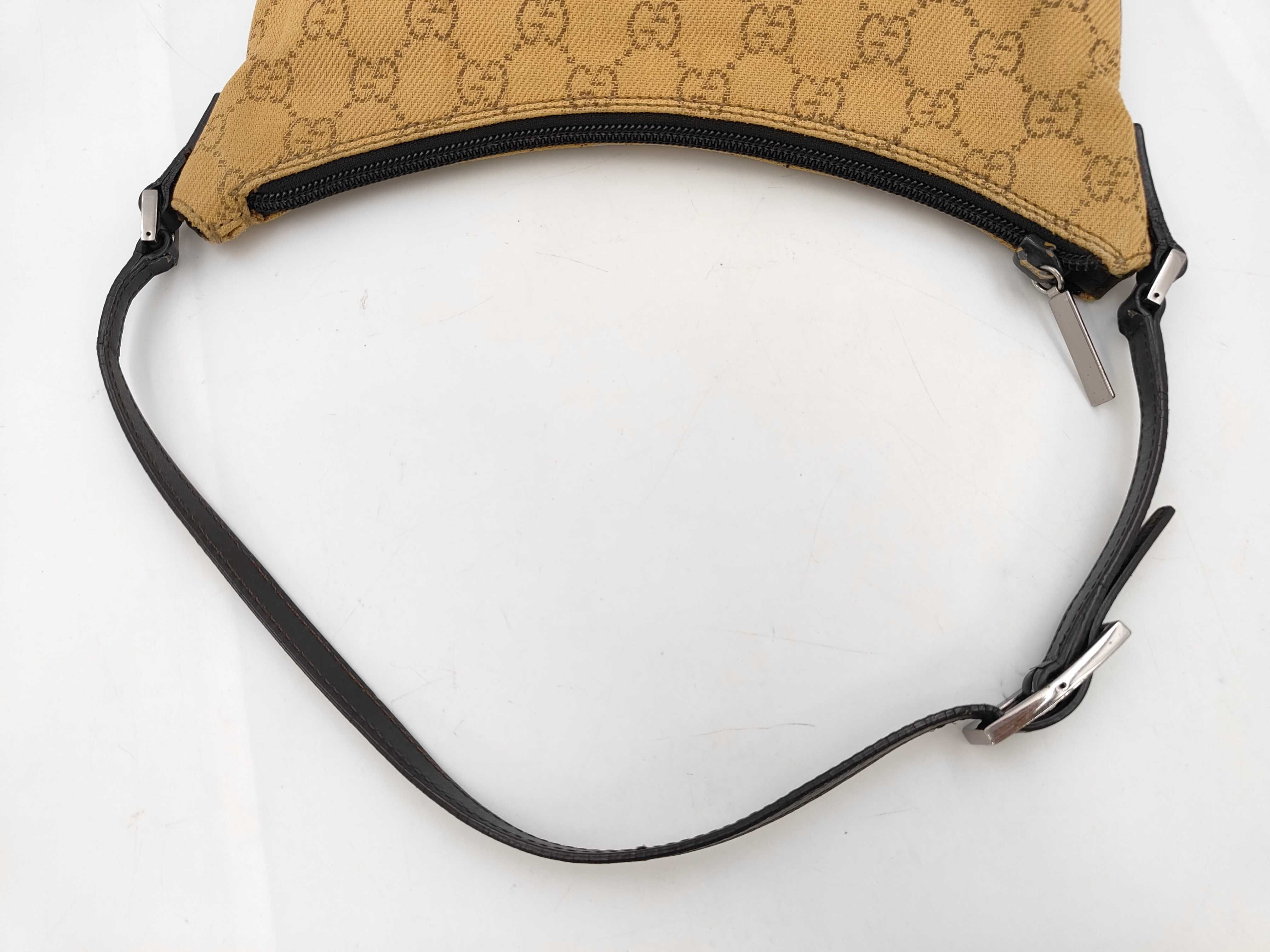 GG Canvas Shoulder Bag — view 5
