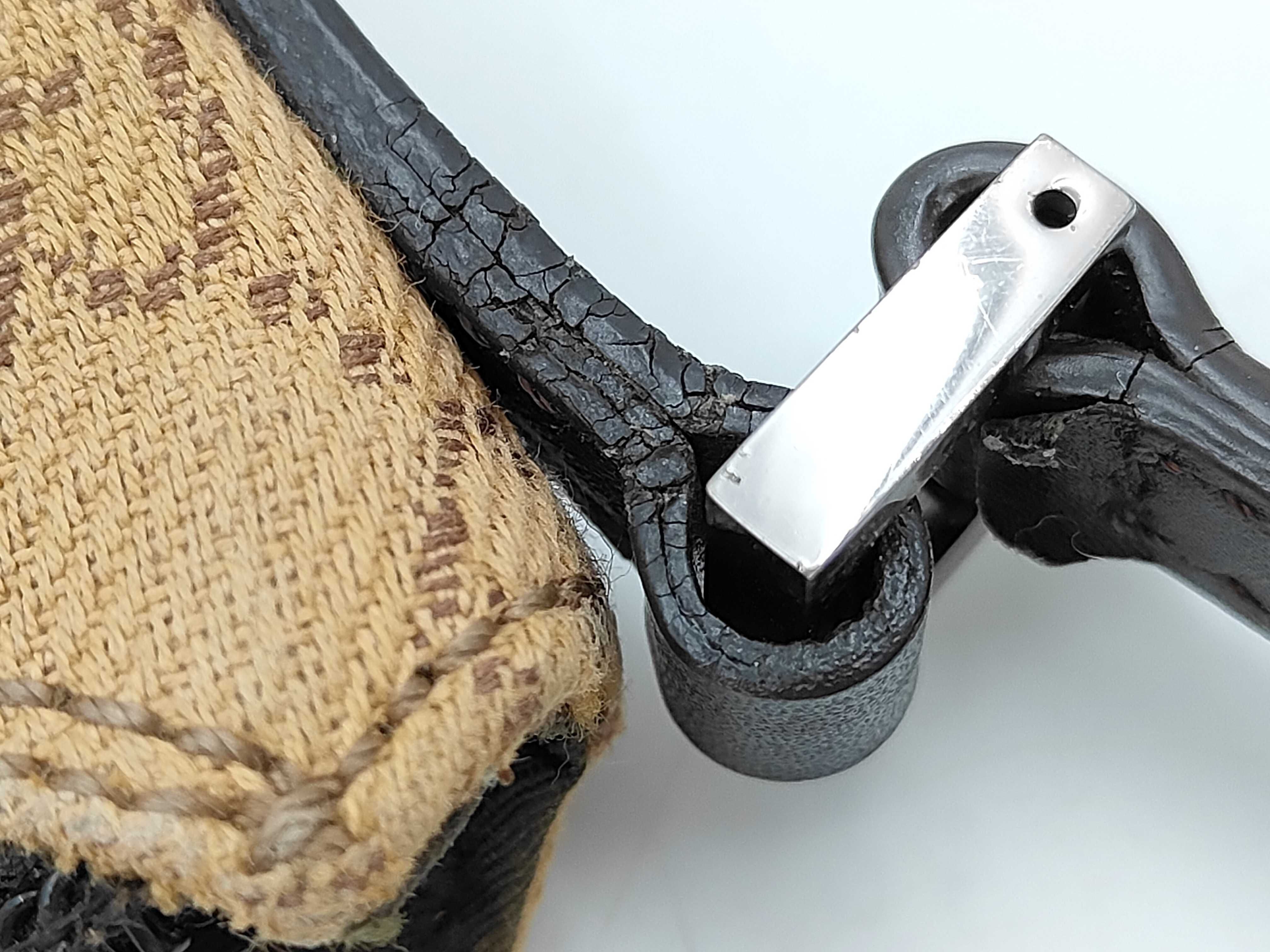 GG Canvas Shoulder Bag — view 8