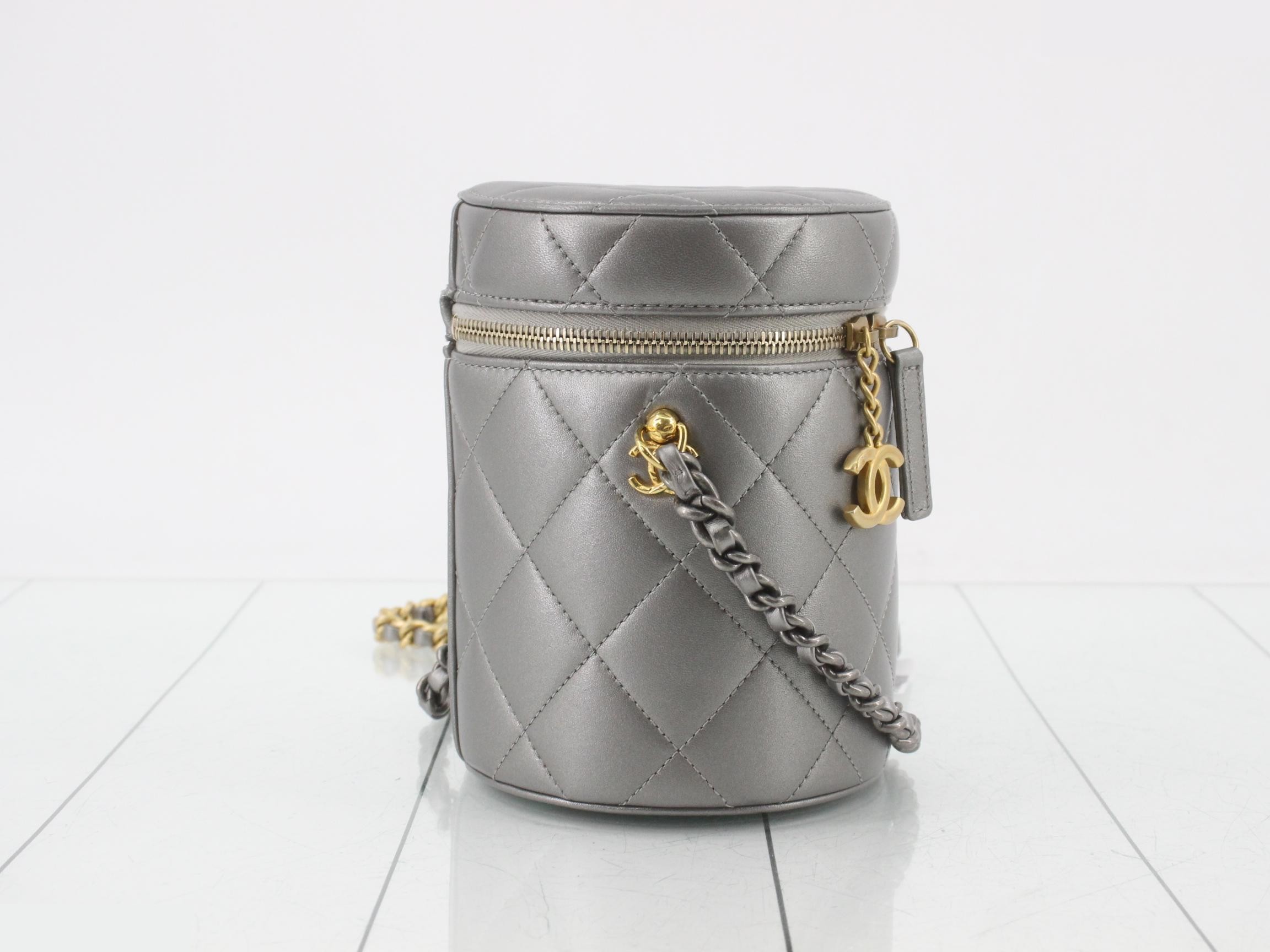 Matelassé Chain Vanity Shoulder Bag, Silver — view 4