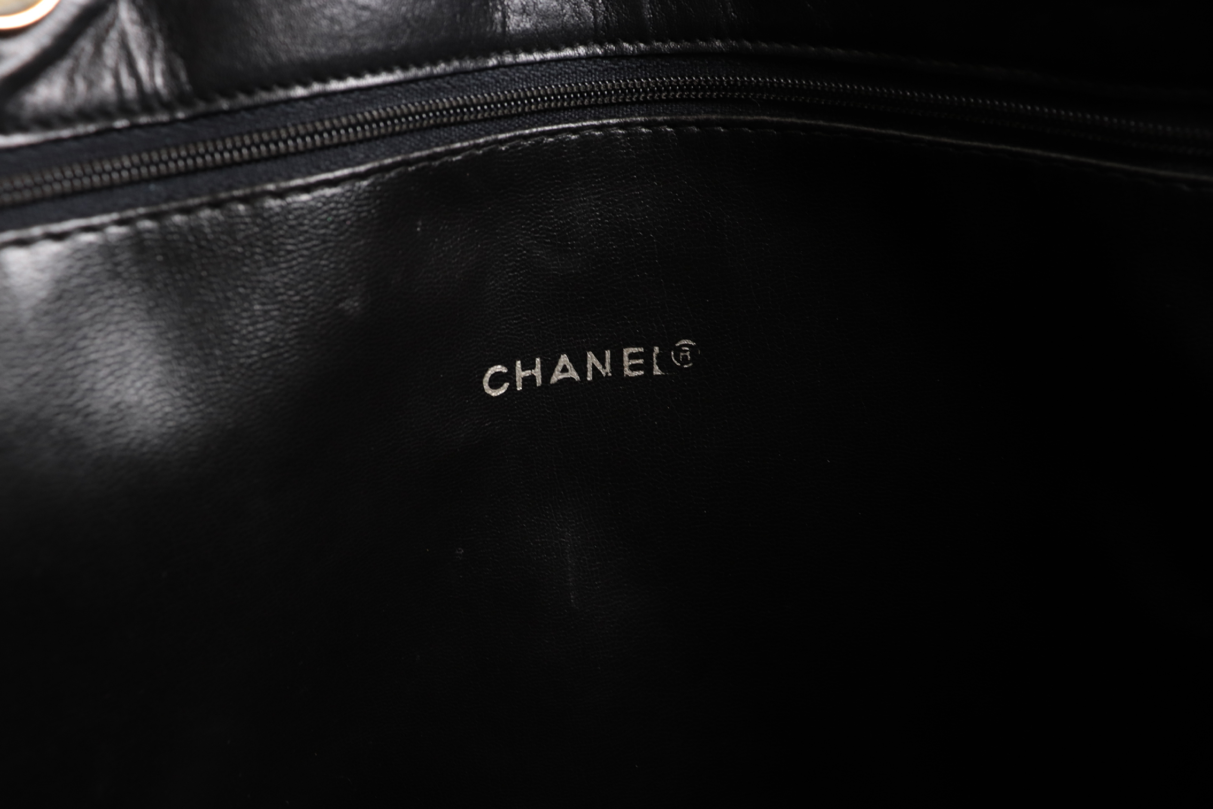 Matelassé Lambskin Chain Tote Bag (Serial Number 0) — view 7