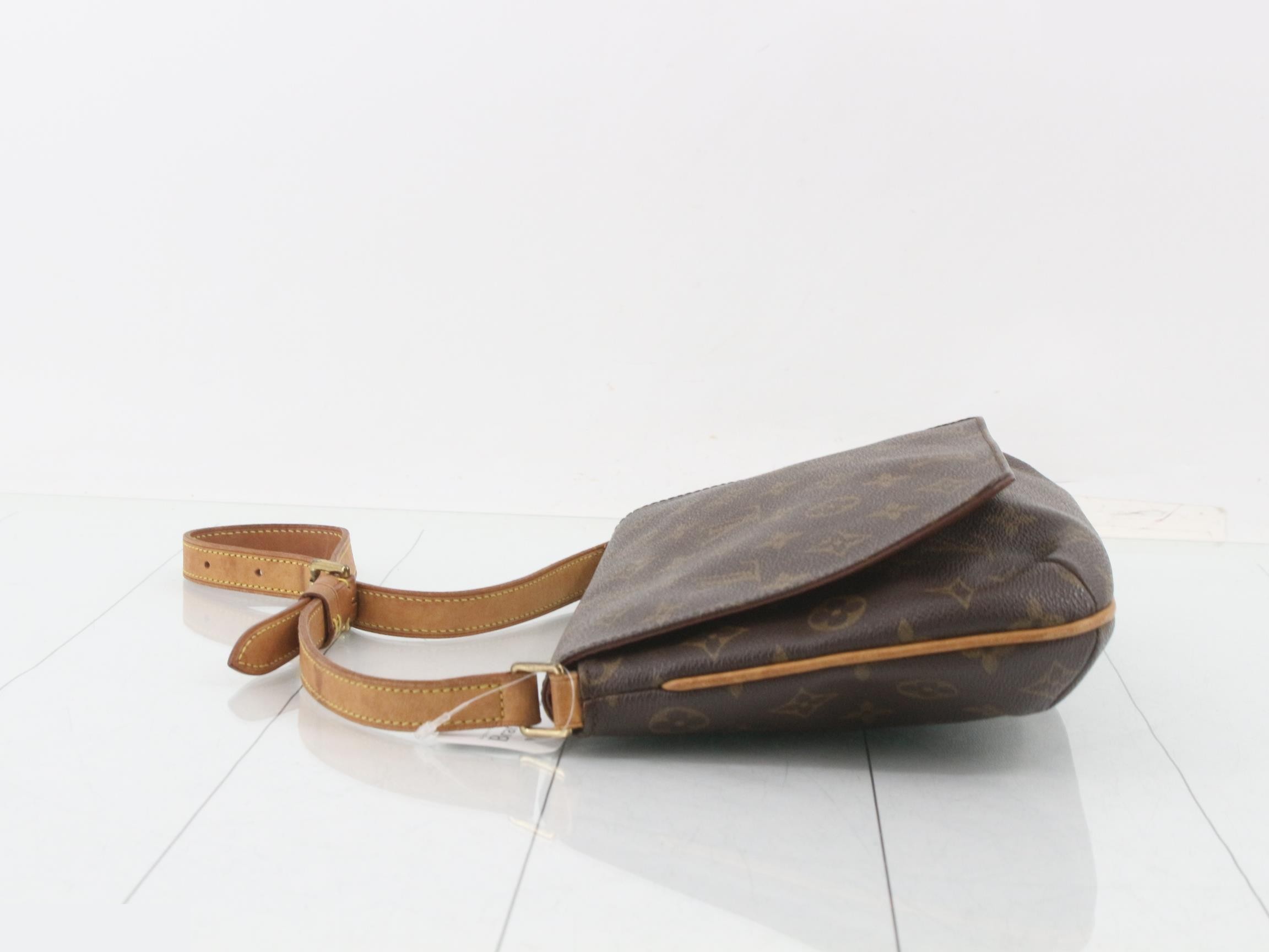 Musette Tango Short Shoulder — view 4