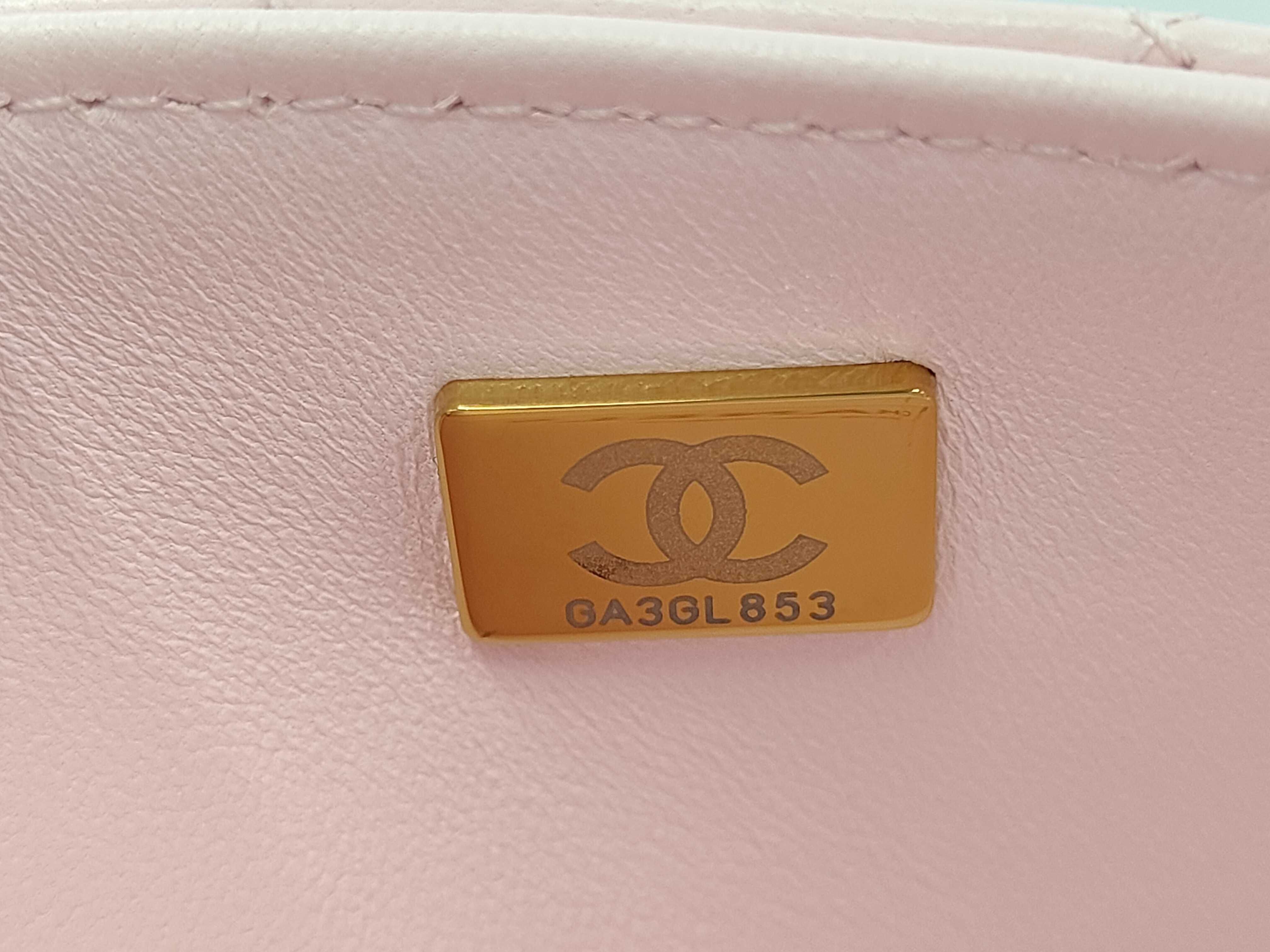 Matelassé Shoulder Bag — view 13