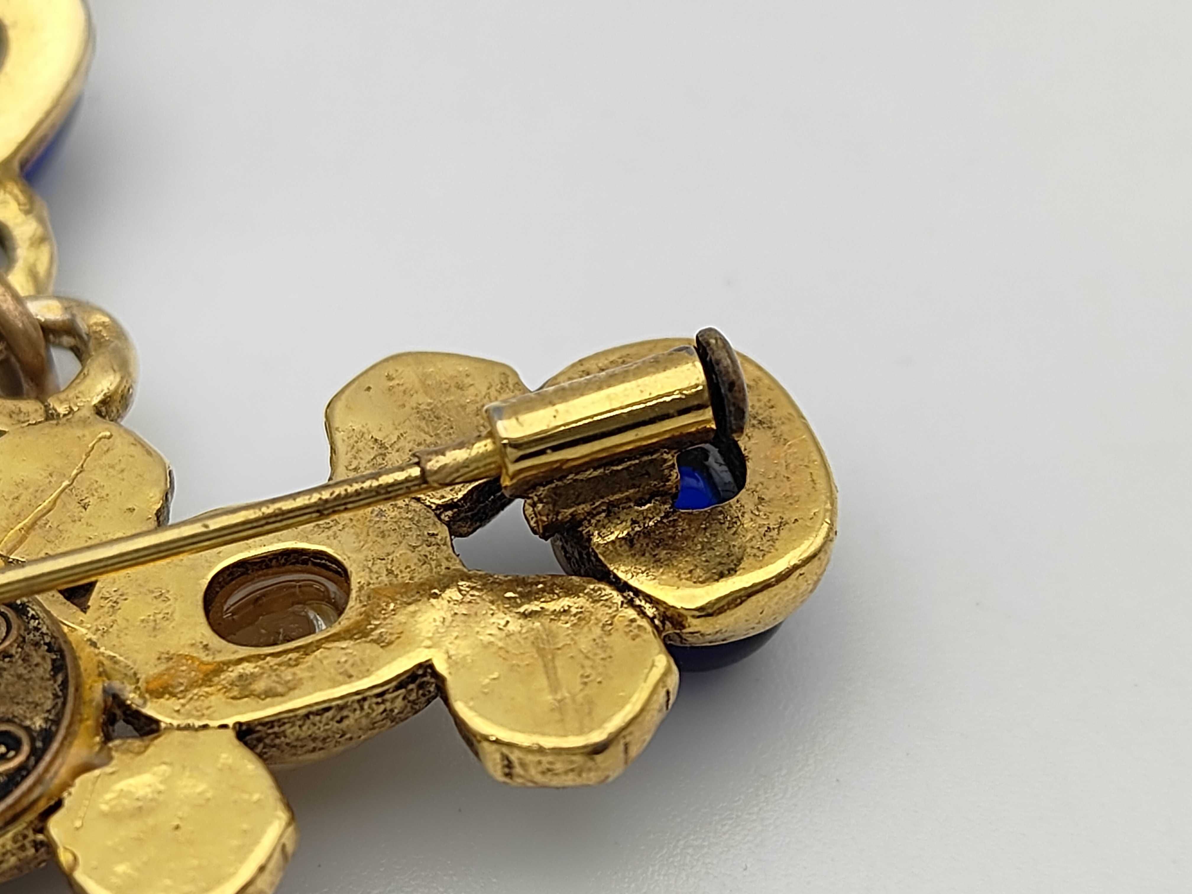 Brooch / GP Brooch — view 9