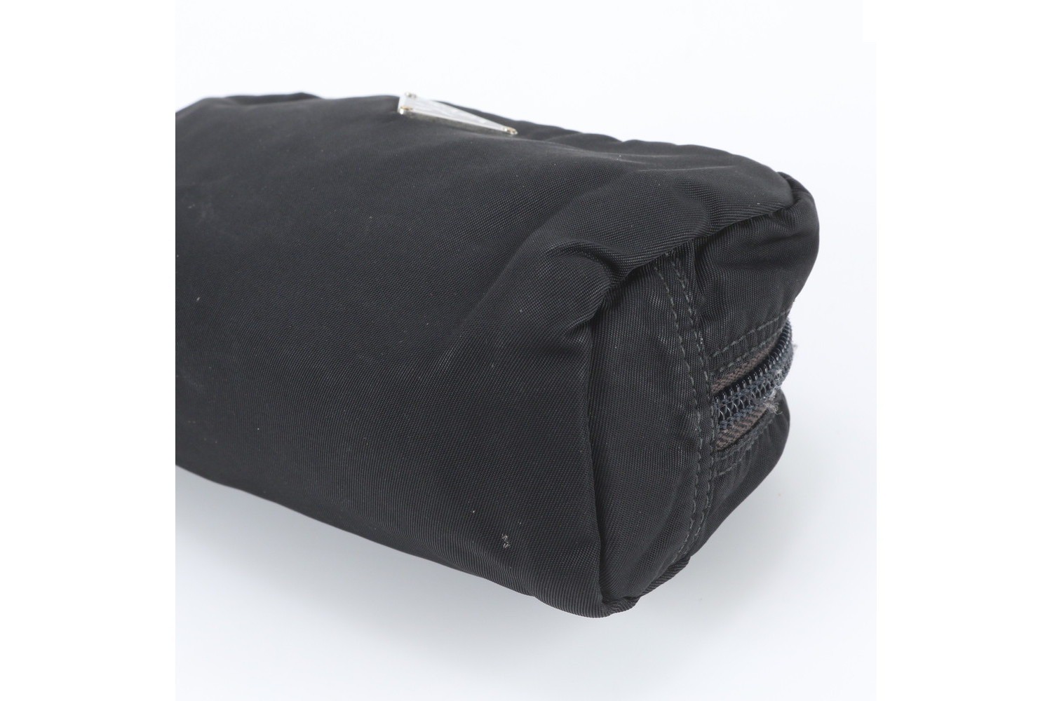 Tessuto Nylon Triangle Logo Leather Pouch — view 3