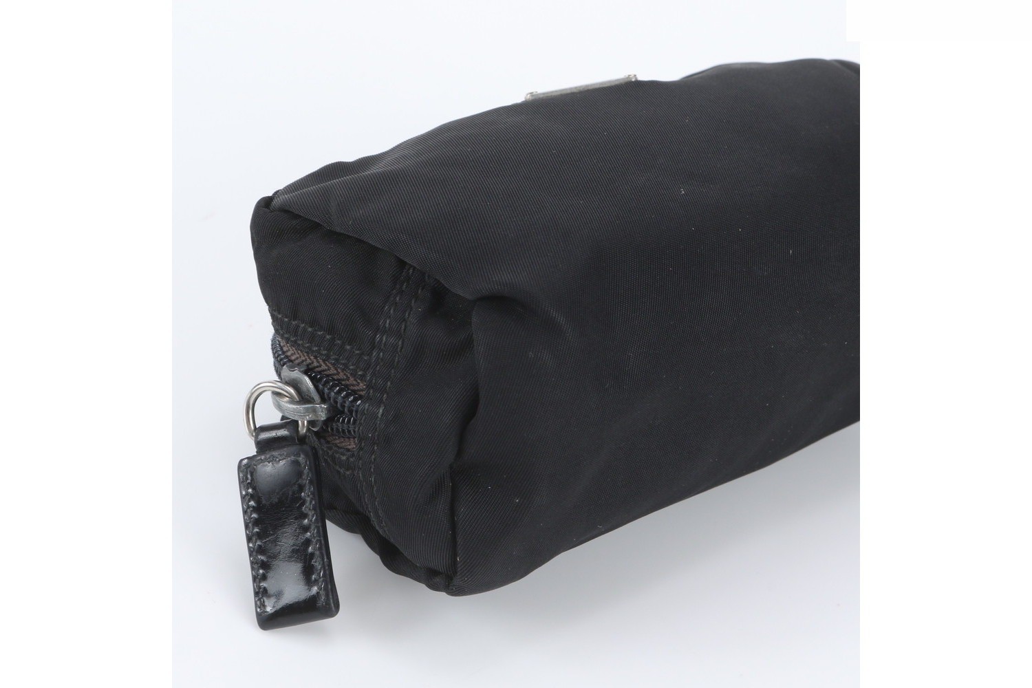 Tessuto Nylon Triangle Logo Leather Pouch — view 5