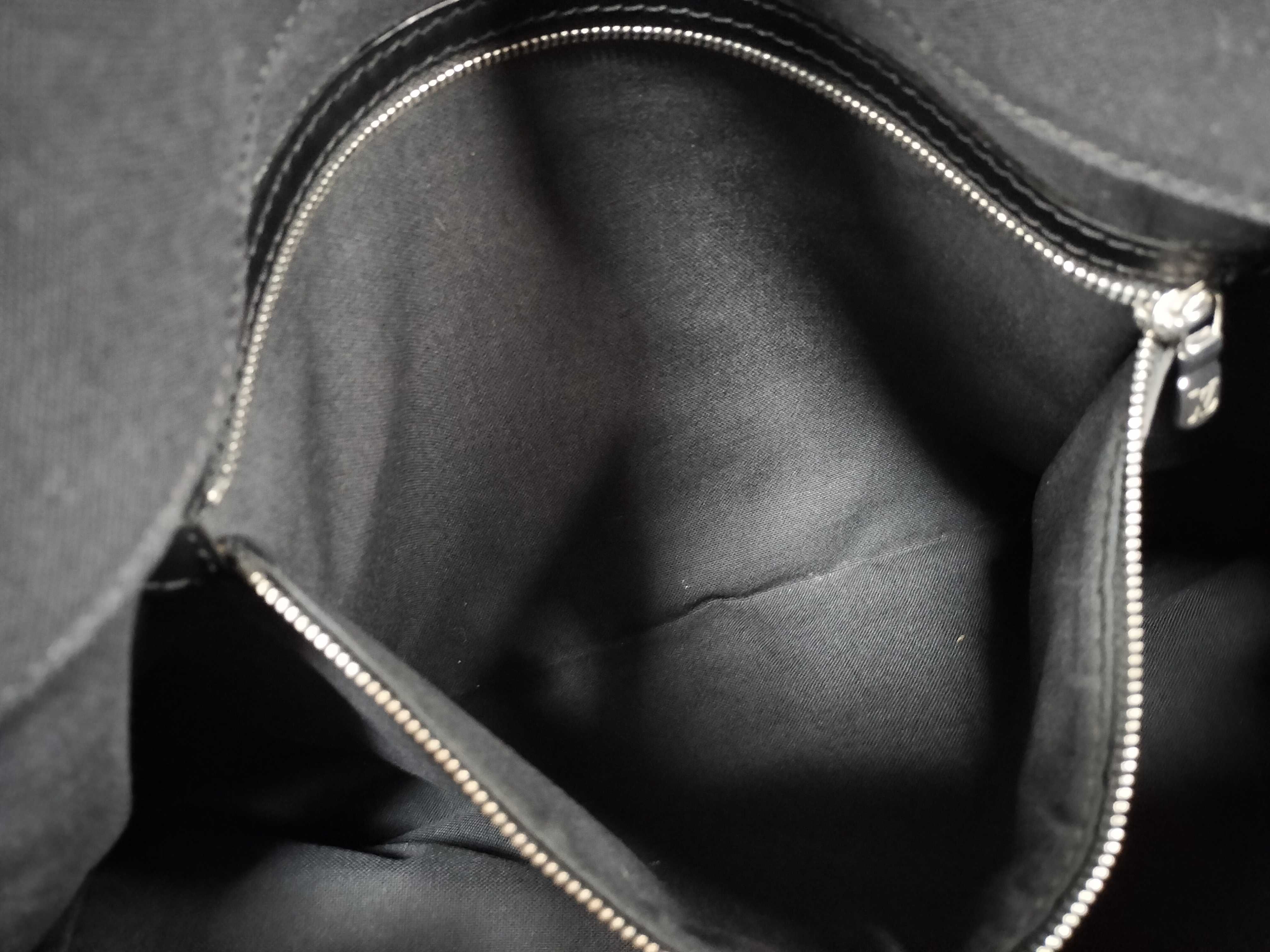 Taiga Delsu Shoulder Bag — view 11