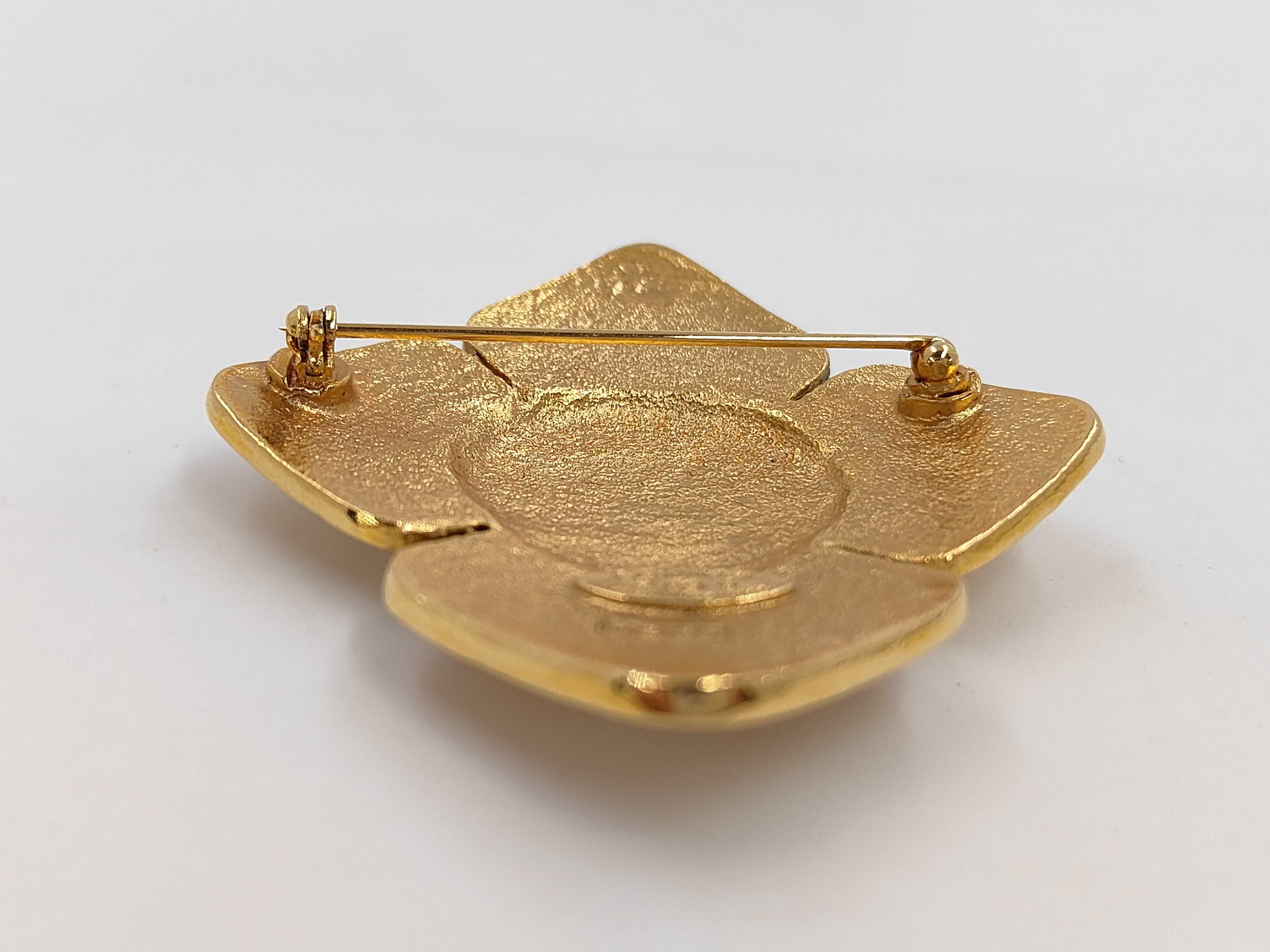 Coco Mark Chanel Logo 2 8 Brooch — view 4
