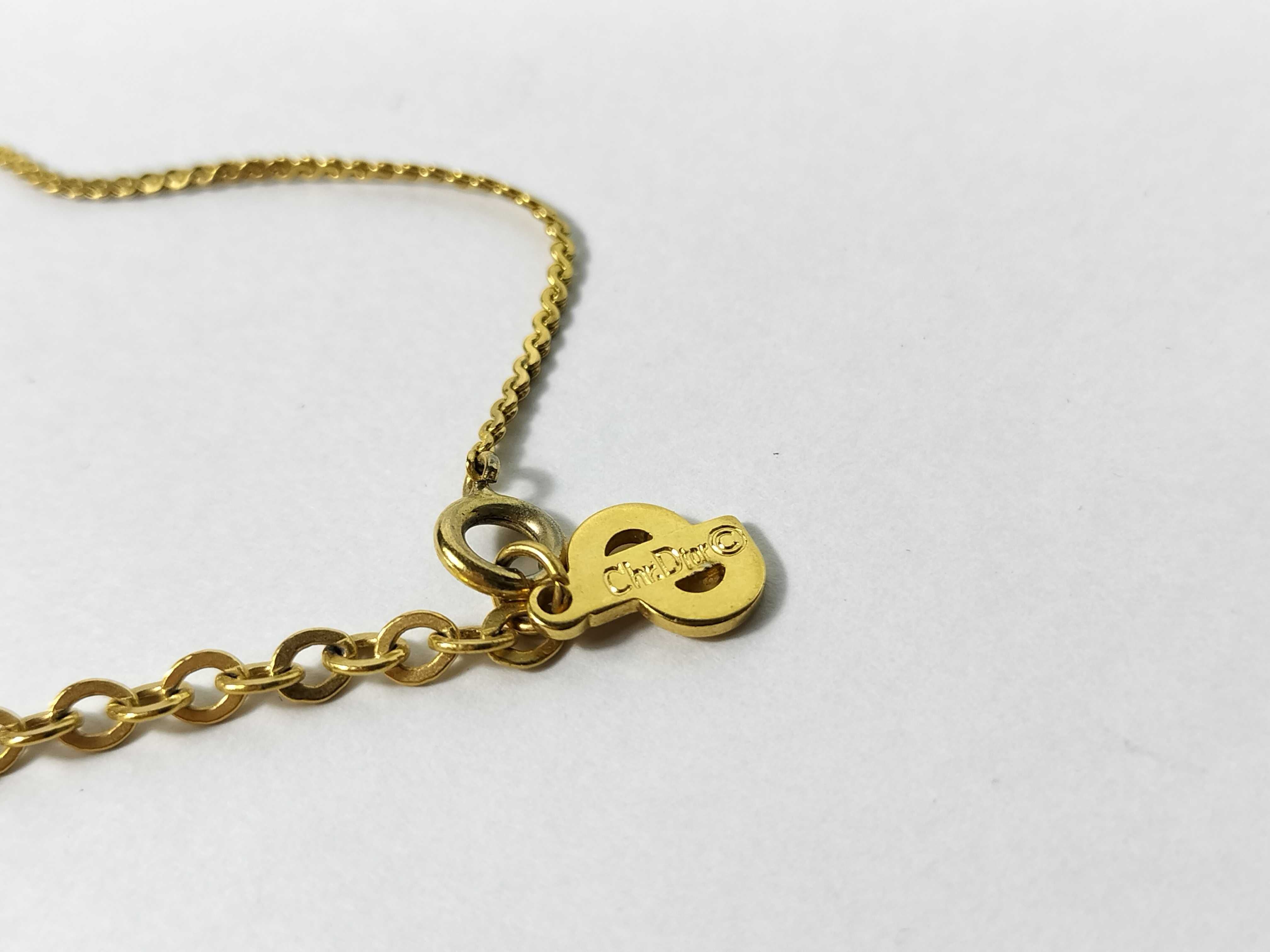 Christian / Necklace — view 5