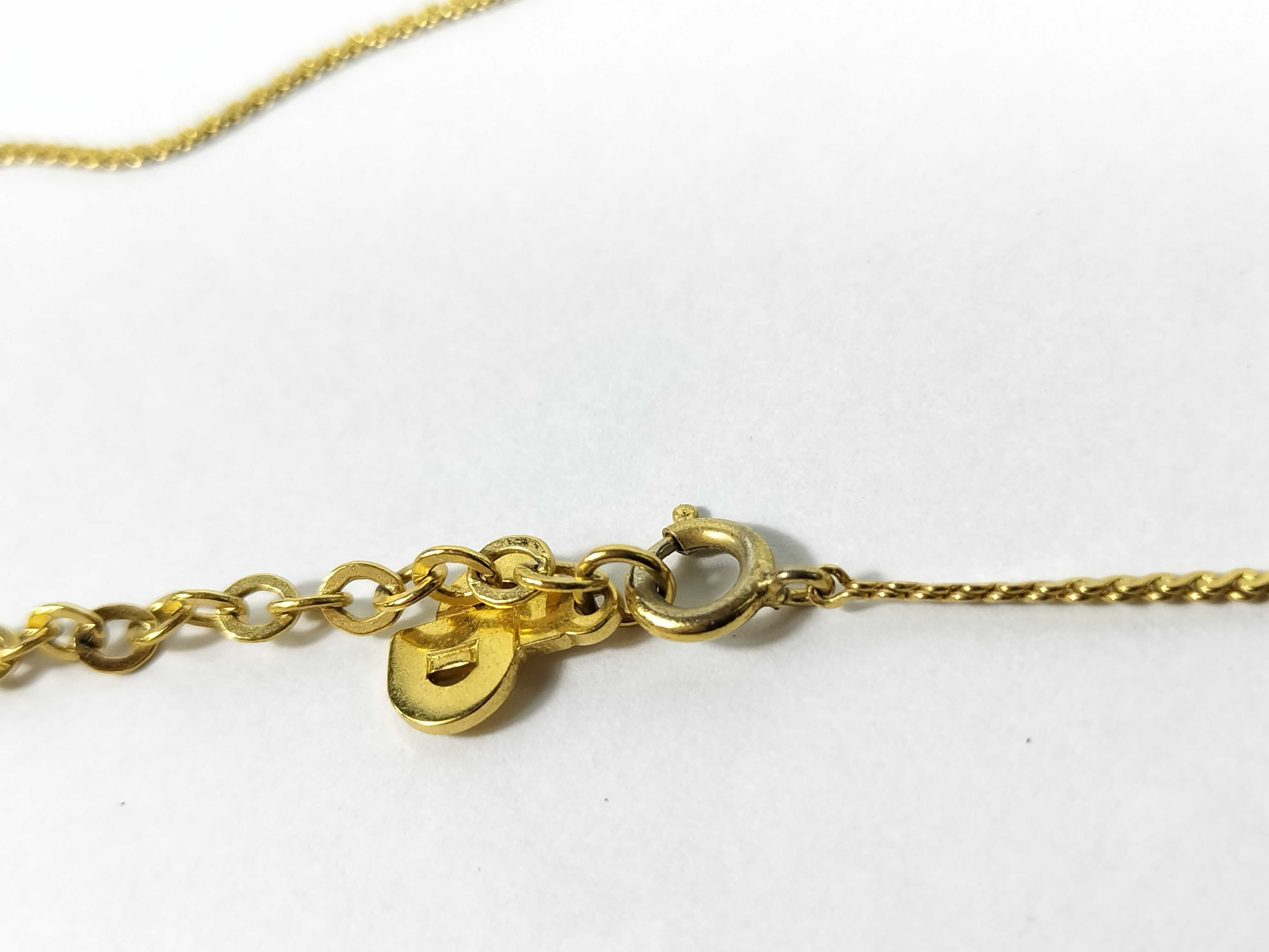 Christian / Necklace — view 10
