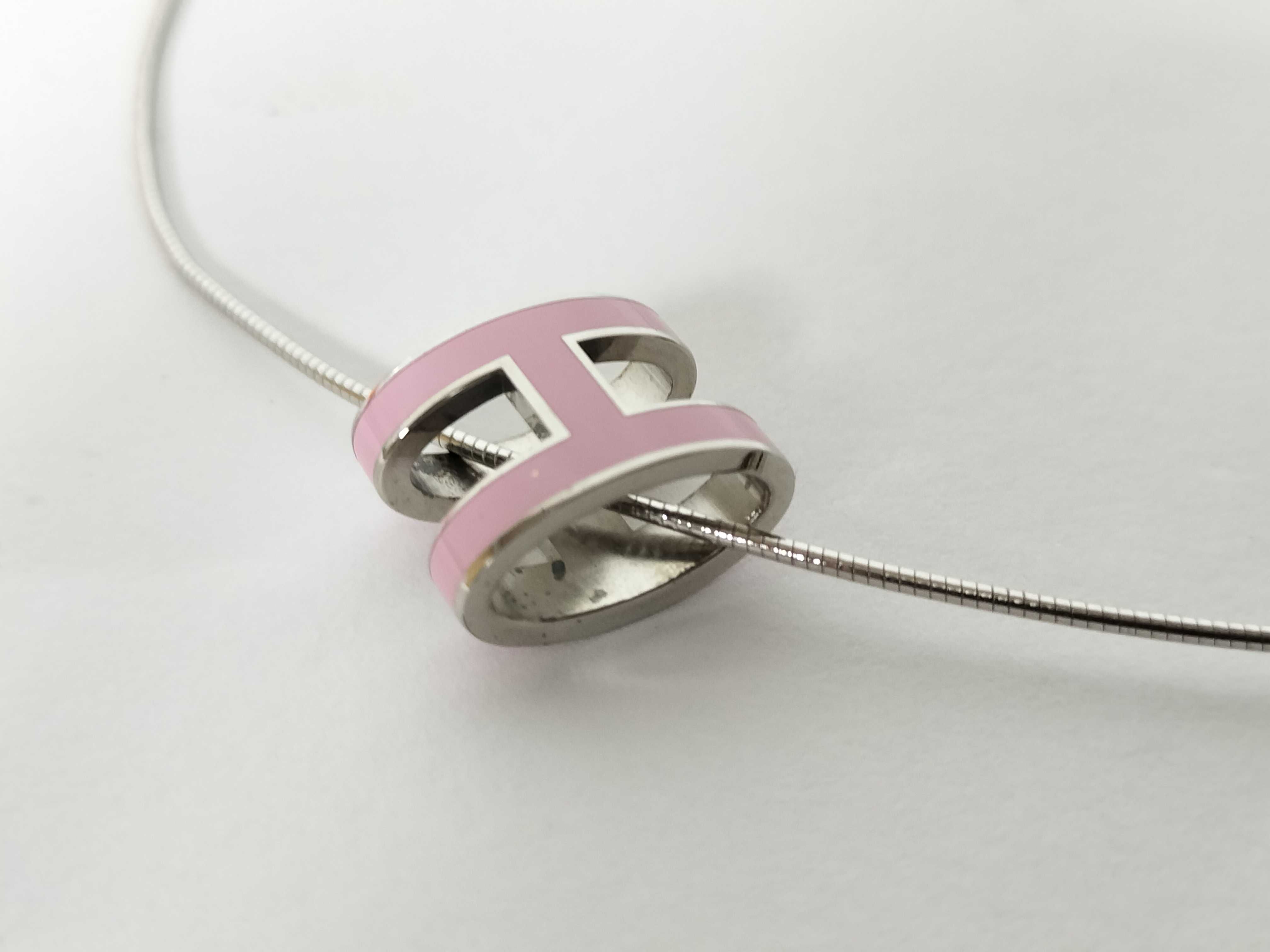 Pop H Necklace — view 3