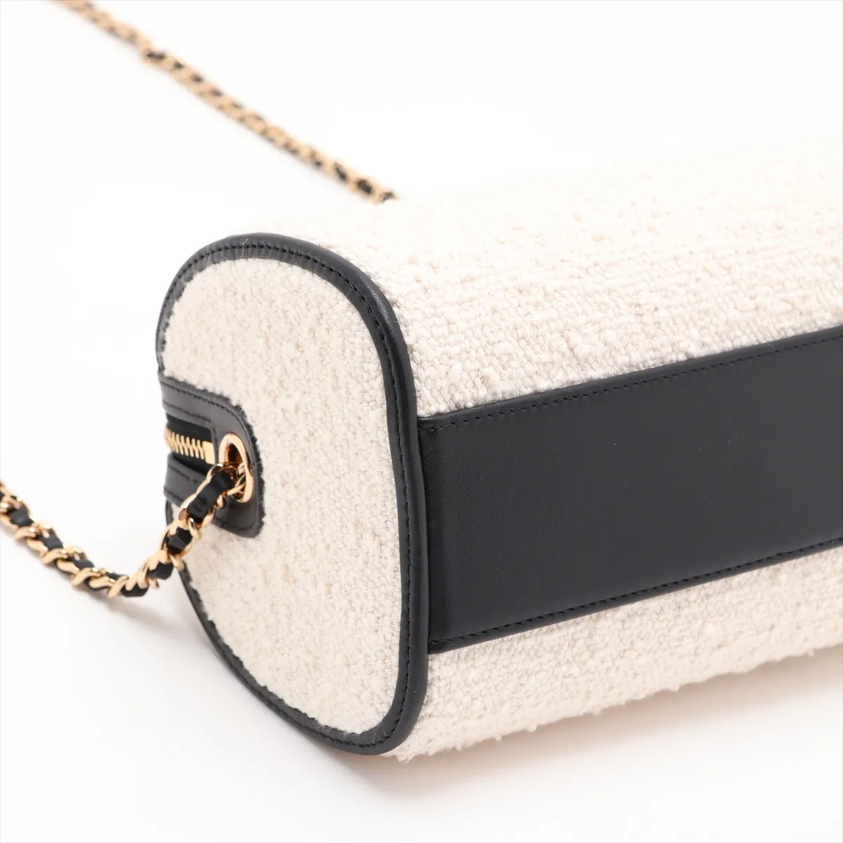 [Individually packaged] Chanel Coco Beach Tweed x Leather Chain Handbag, Beige x Black, Gold Hardware, N82NLLUA, Random Serial Number — view 4