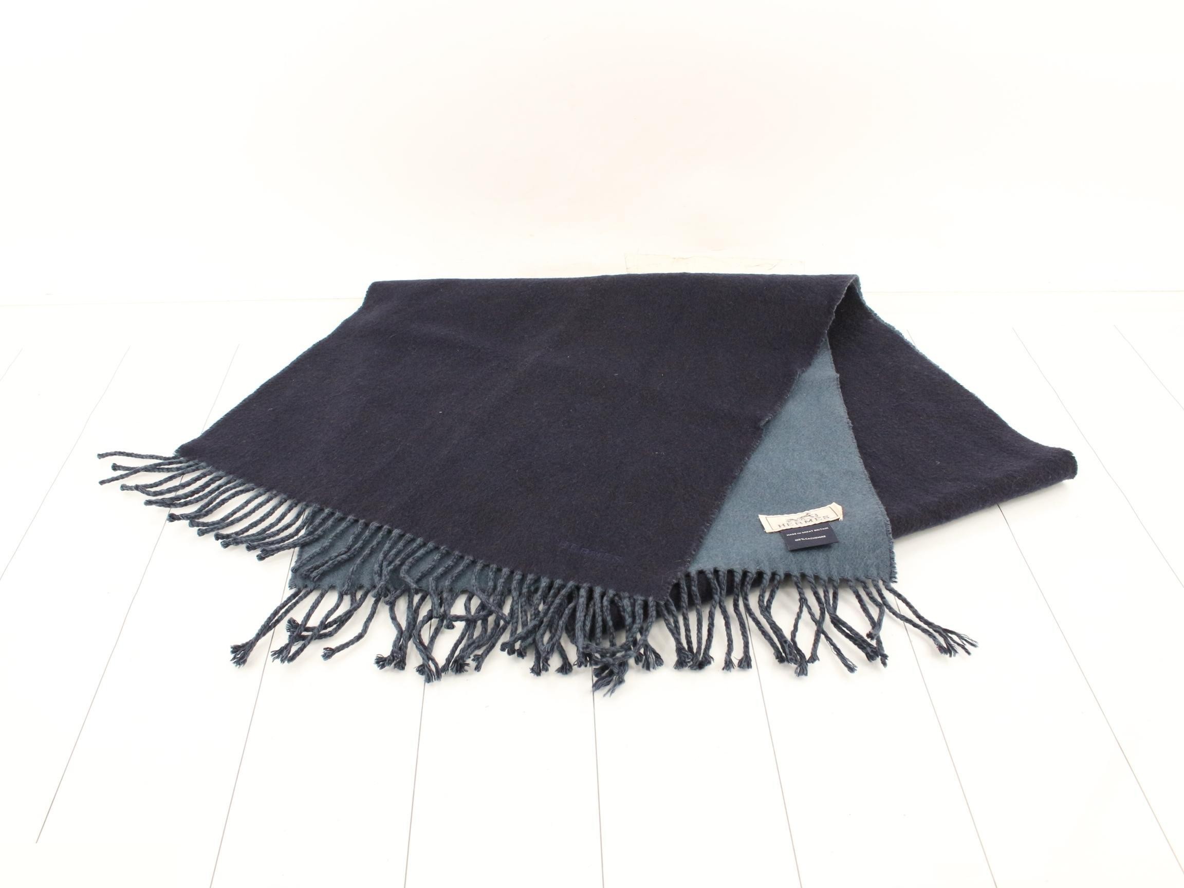 Cashmere scarf — view 2