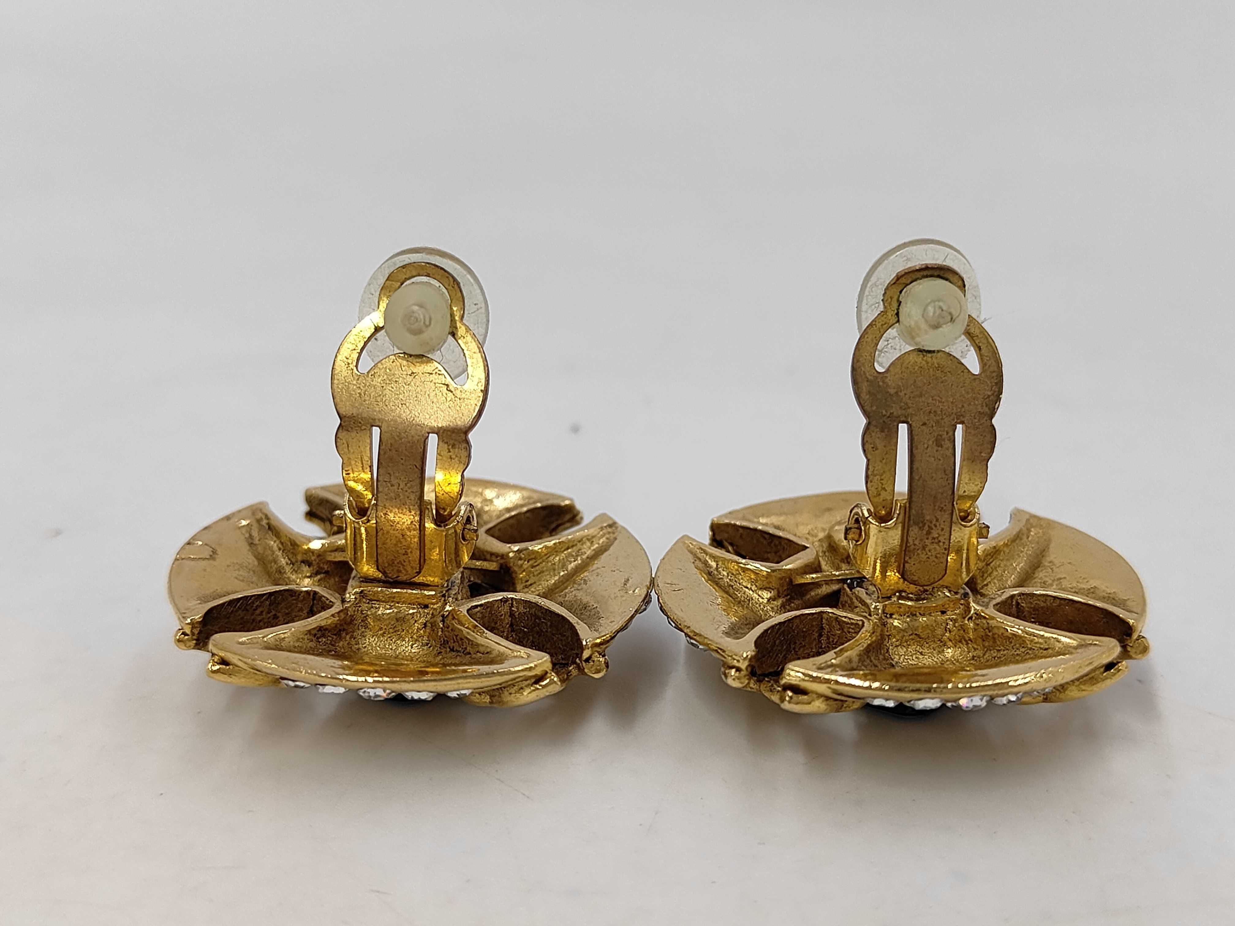 earrings — view 3