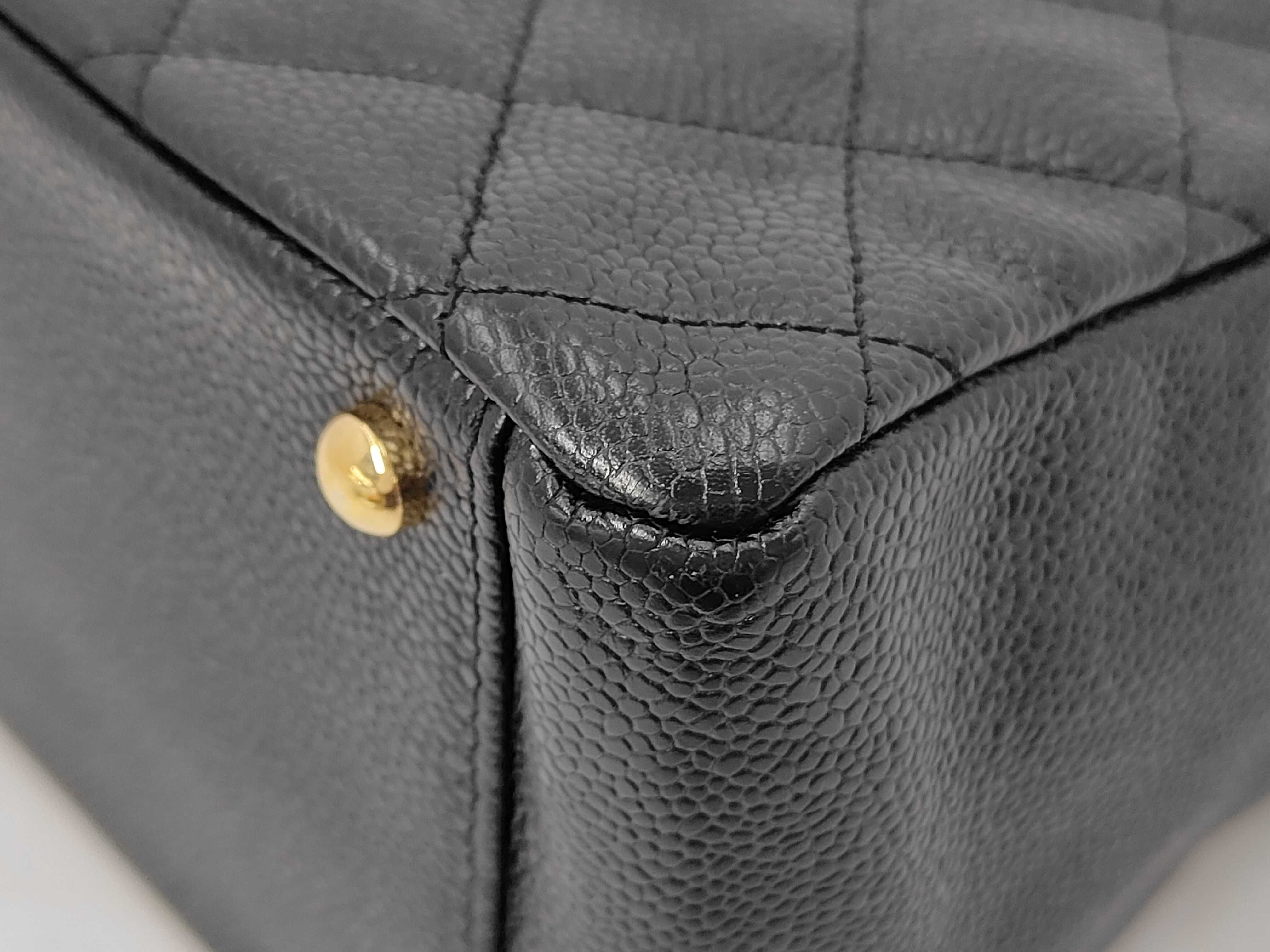 Caviar Skin Chain Tote Bag Shoulder Bag — view 4