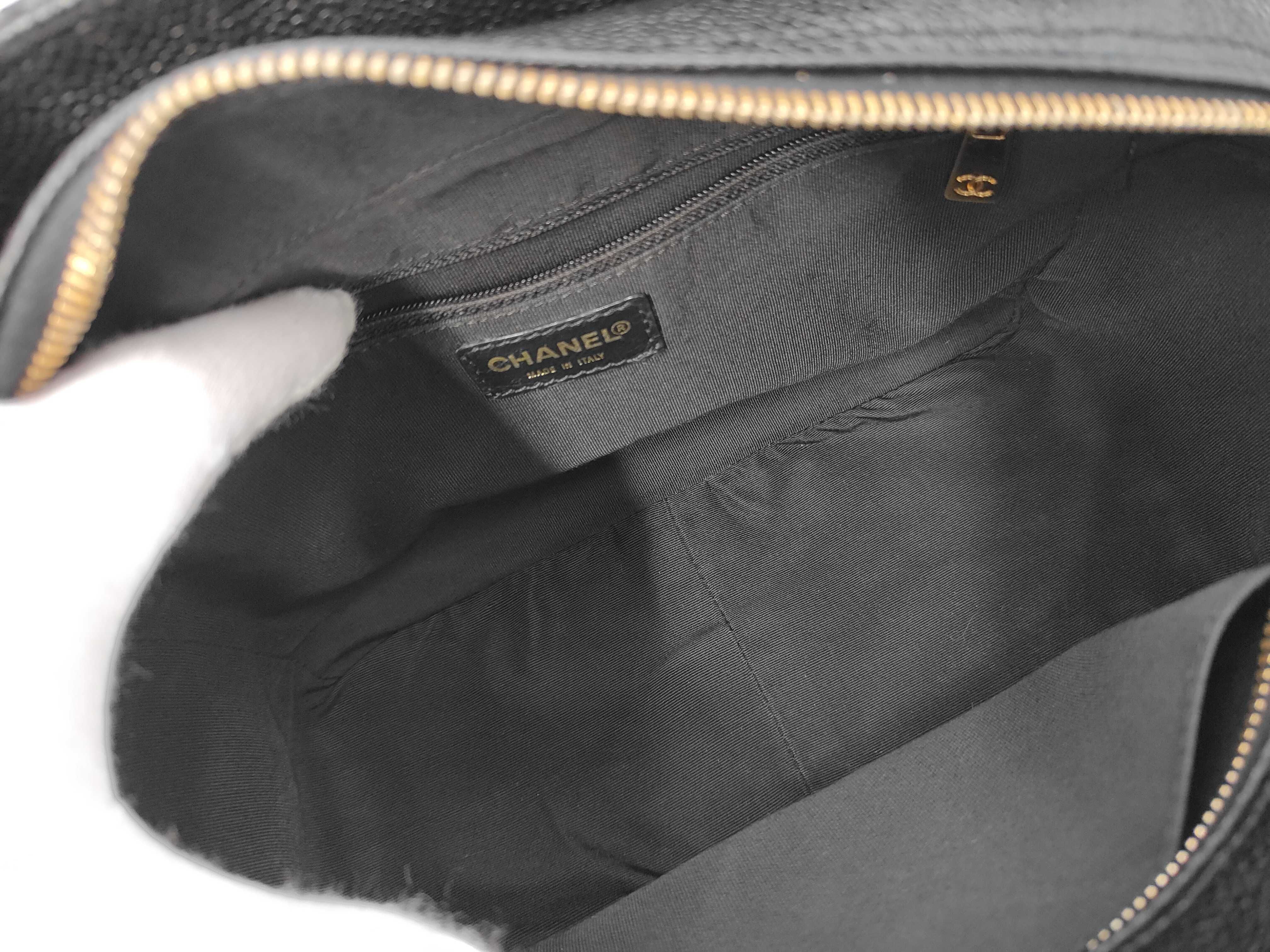 Caviar Skin Chain Tote Bag Shoulder Bag — view 9
