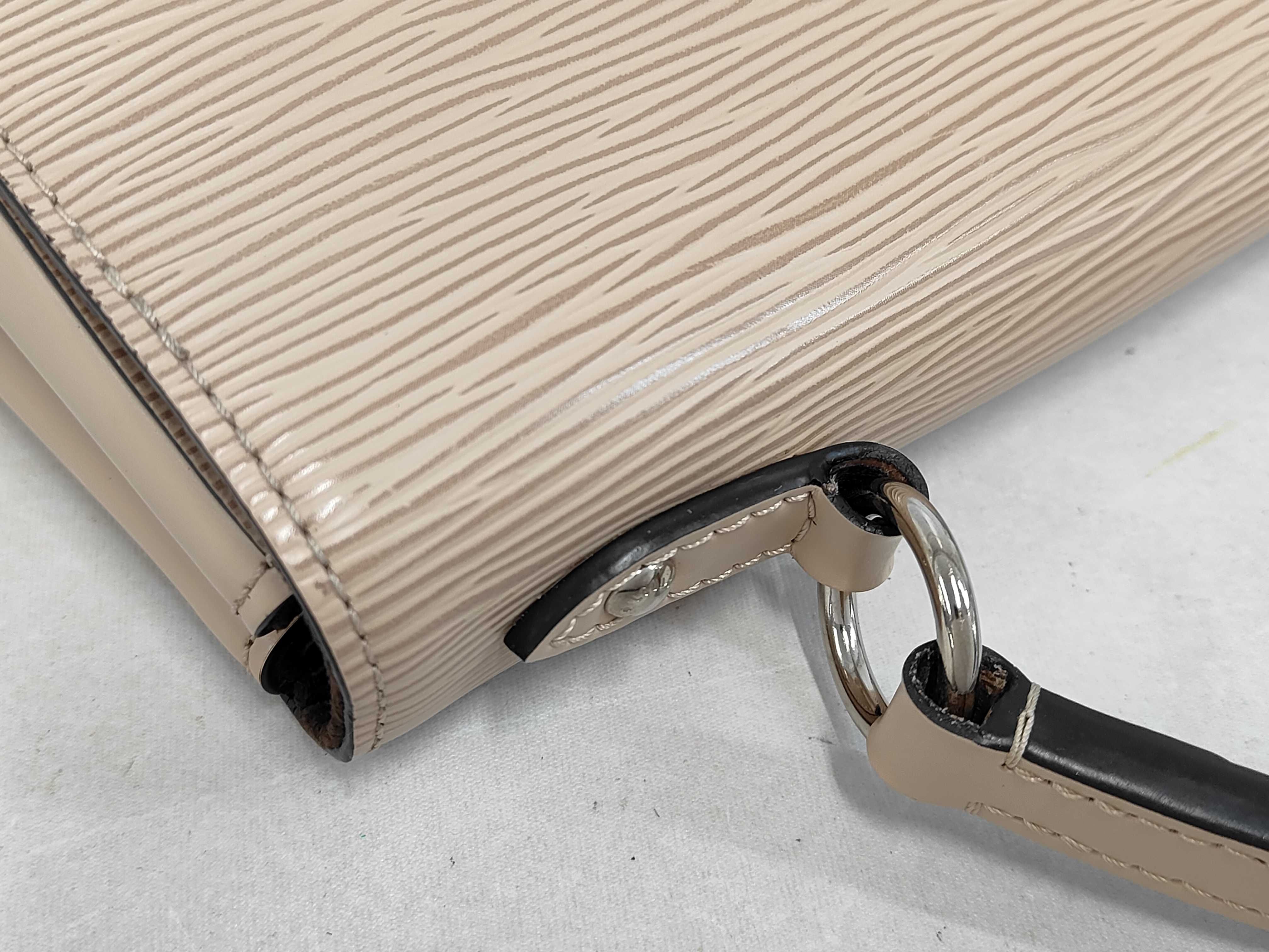 DU- Epi Cluny MM M41300 CA2175 Handbag — view 6