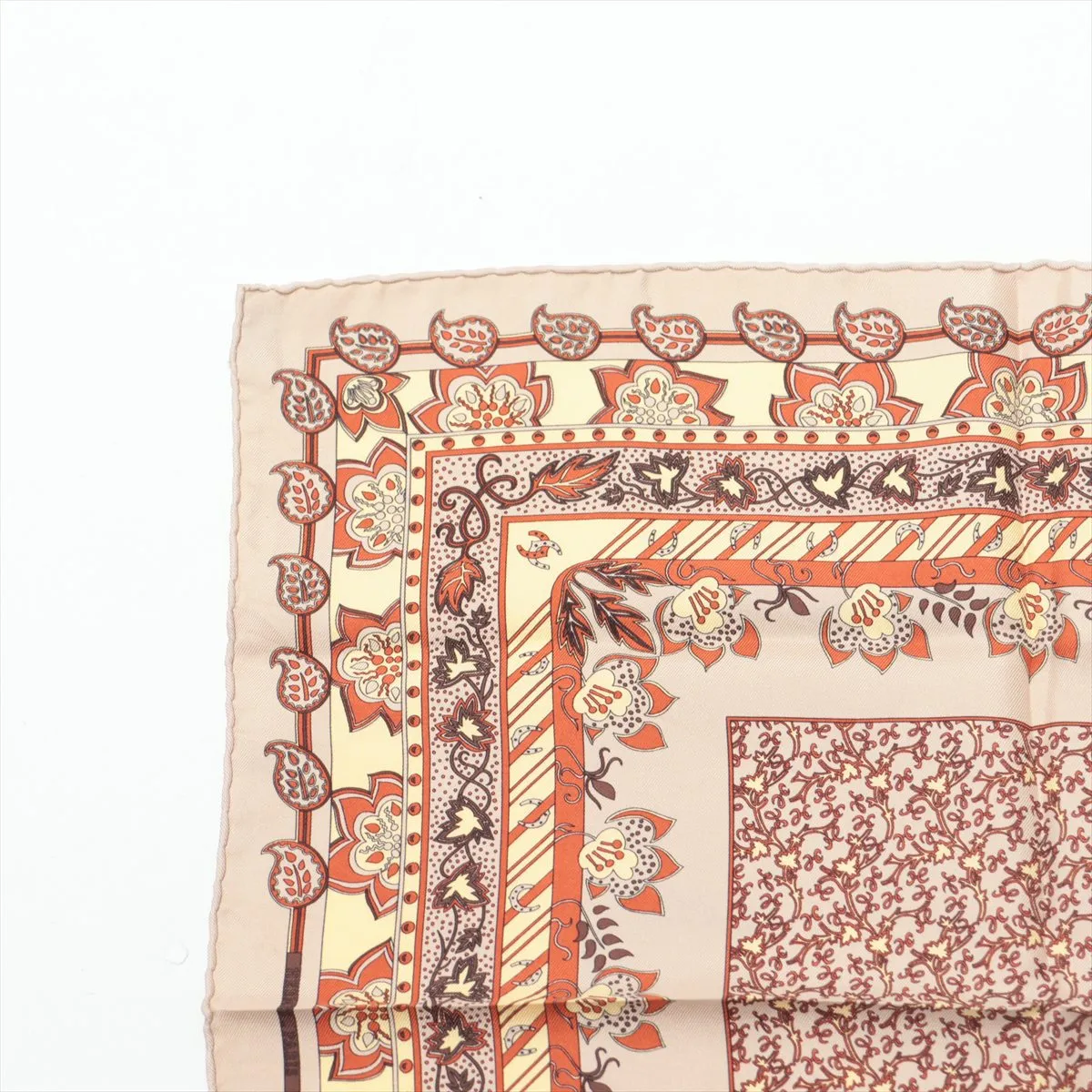 Carre 45 Scarf Silk Beige — view 2