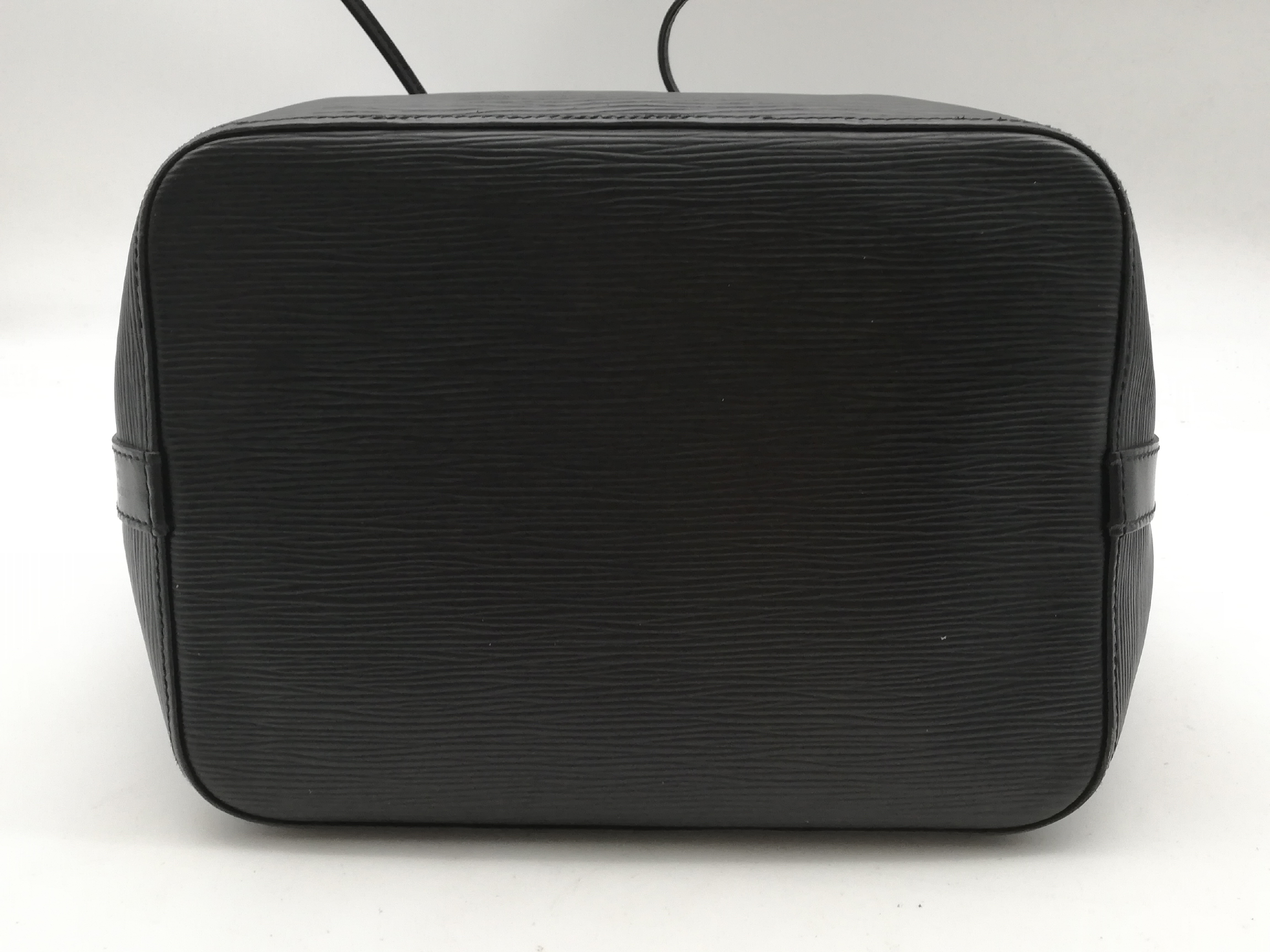 Epi Petit Noé M59012 Noir Shoulder Bag — view 5