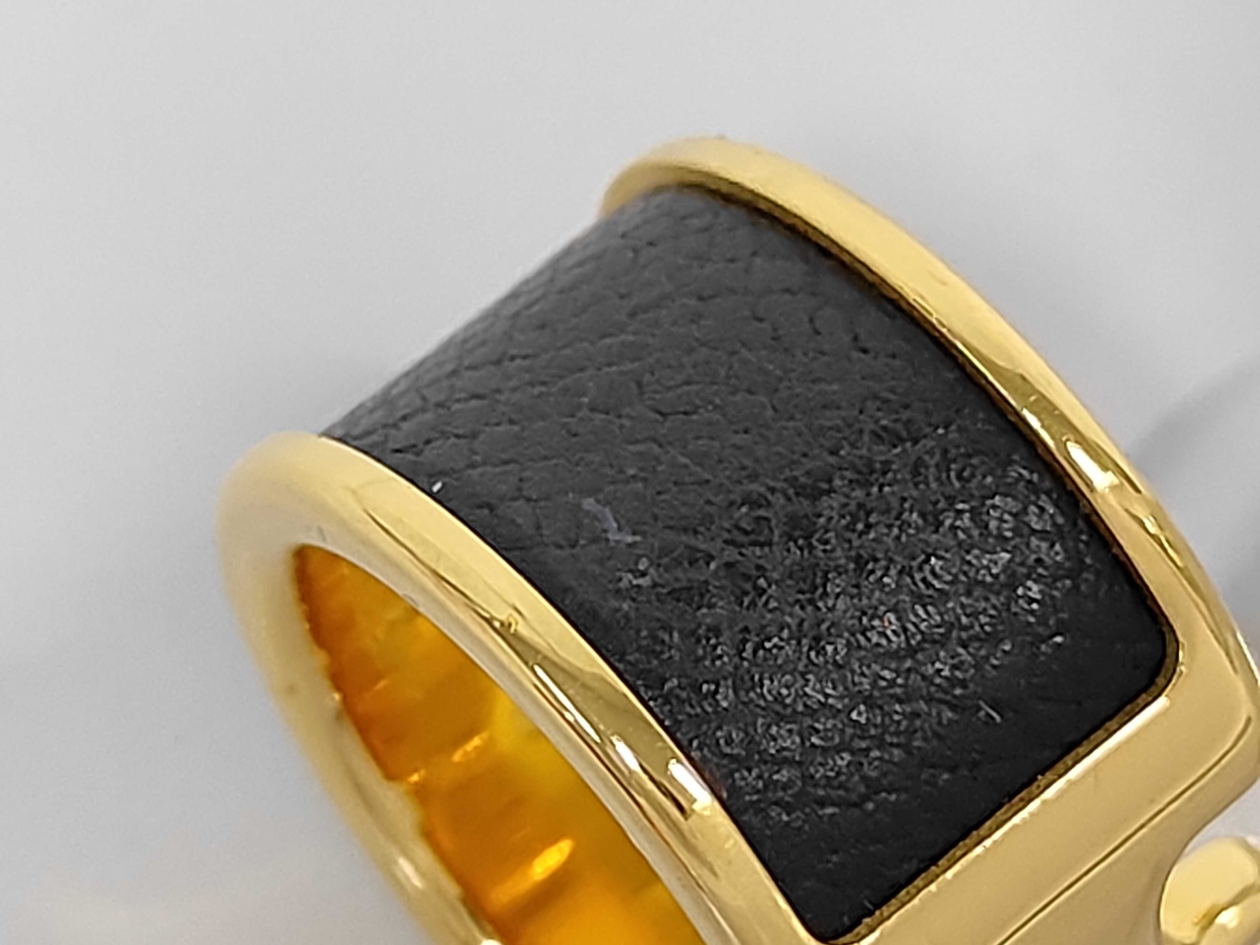 Olympus Ring GM "S size" Black x Gold hardware Hermes Ring — view 7