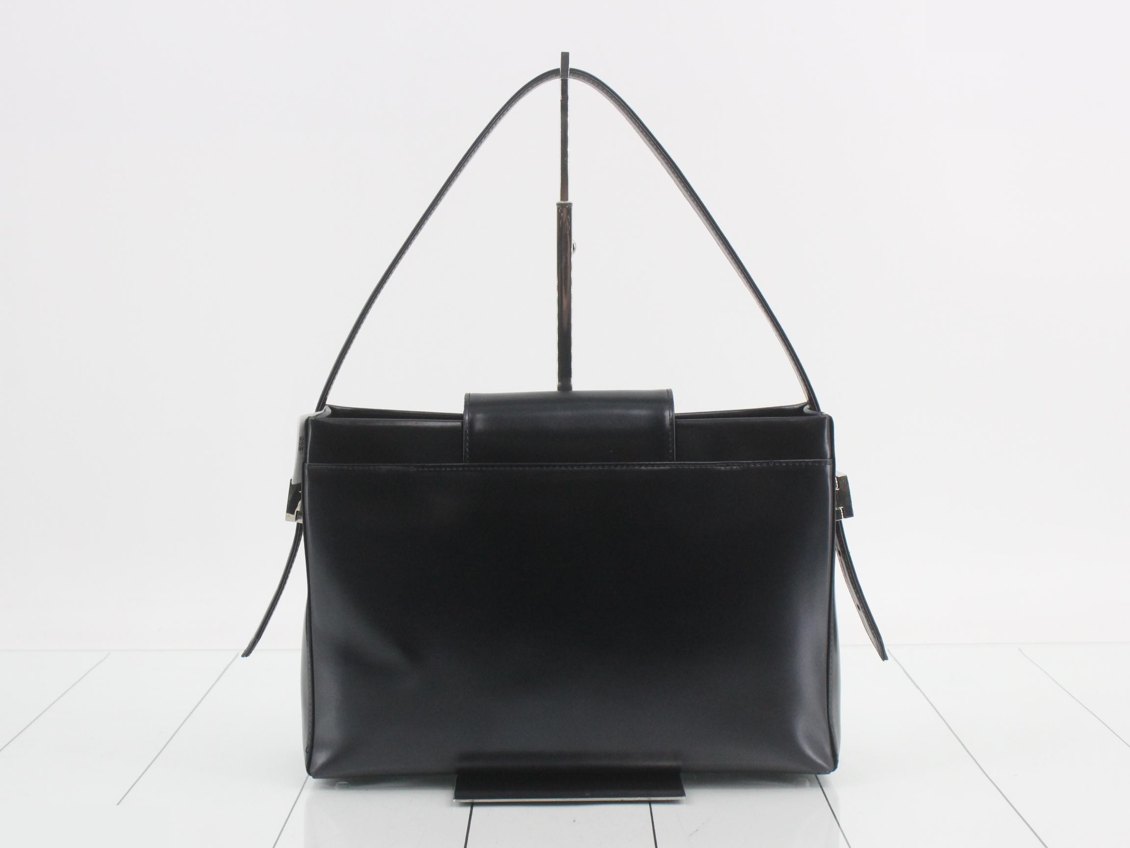 handbag — view 2