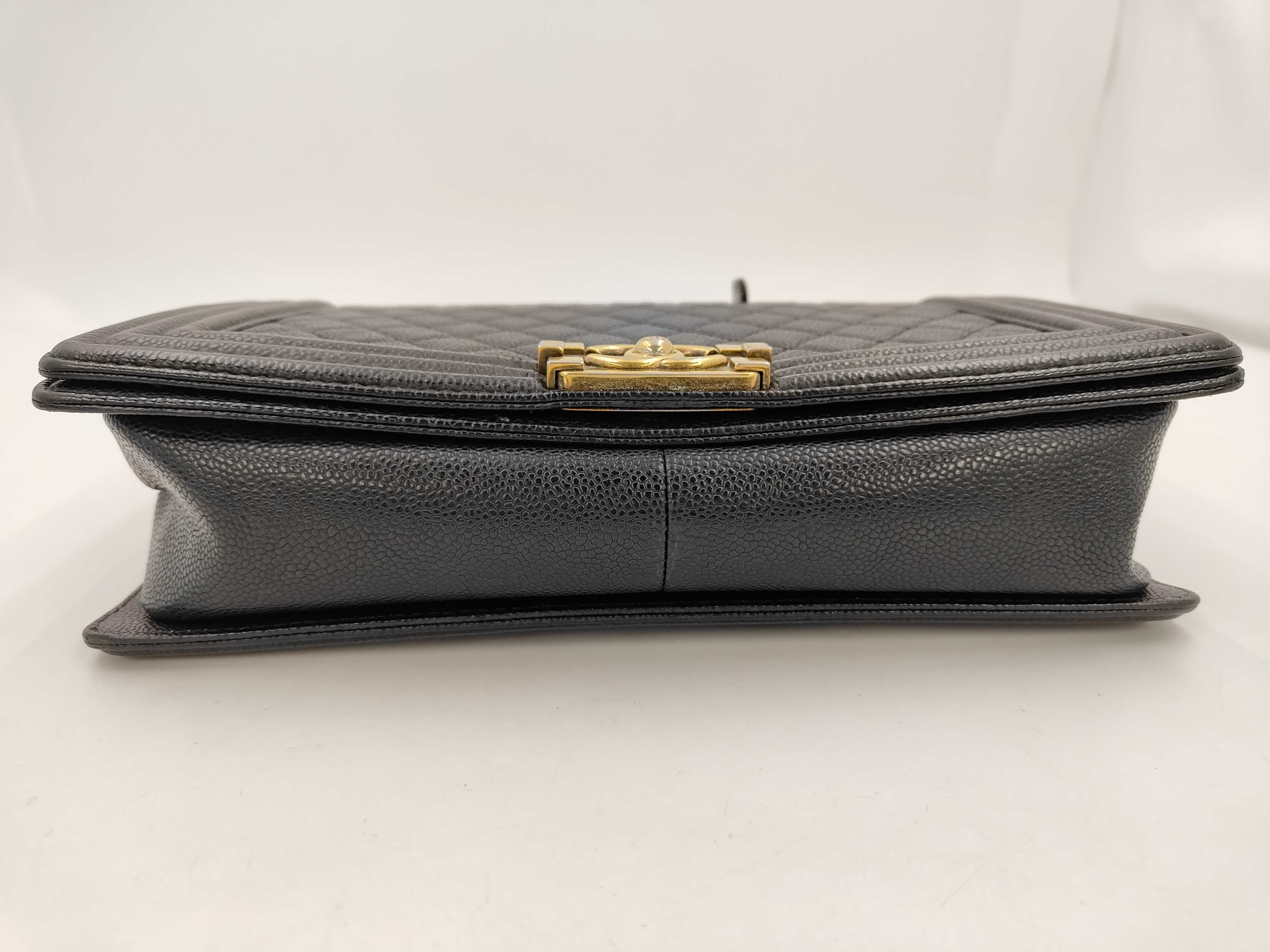 Caviar Skin Boy Chanel Chain Shoulder Bag 25 Shoulder Bag — view 6