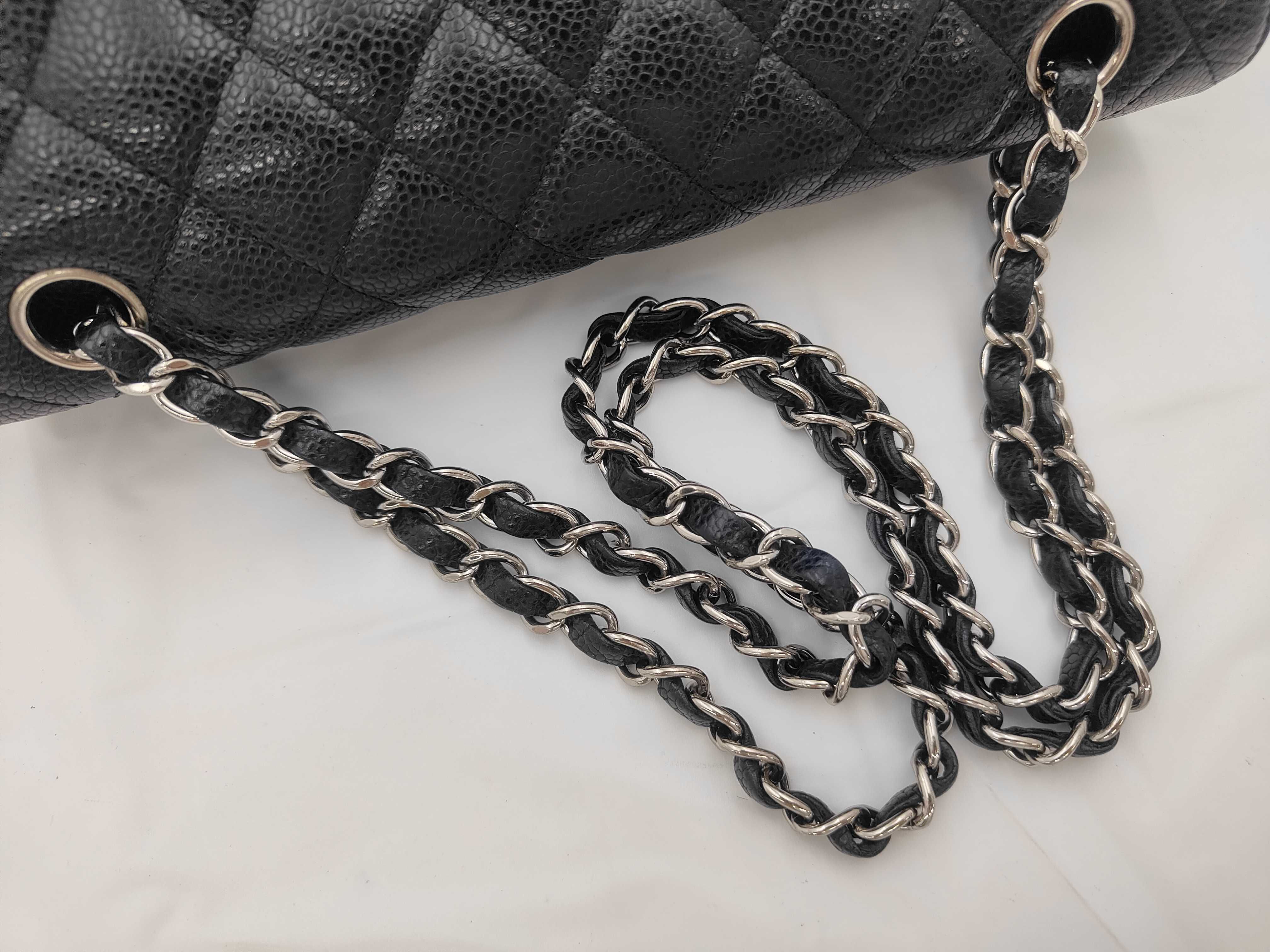 Matelassé 25 Double Flap Caviar Black Chain Shoulder Bag — view 3
