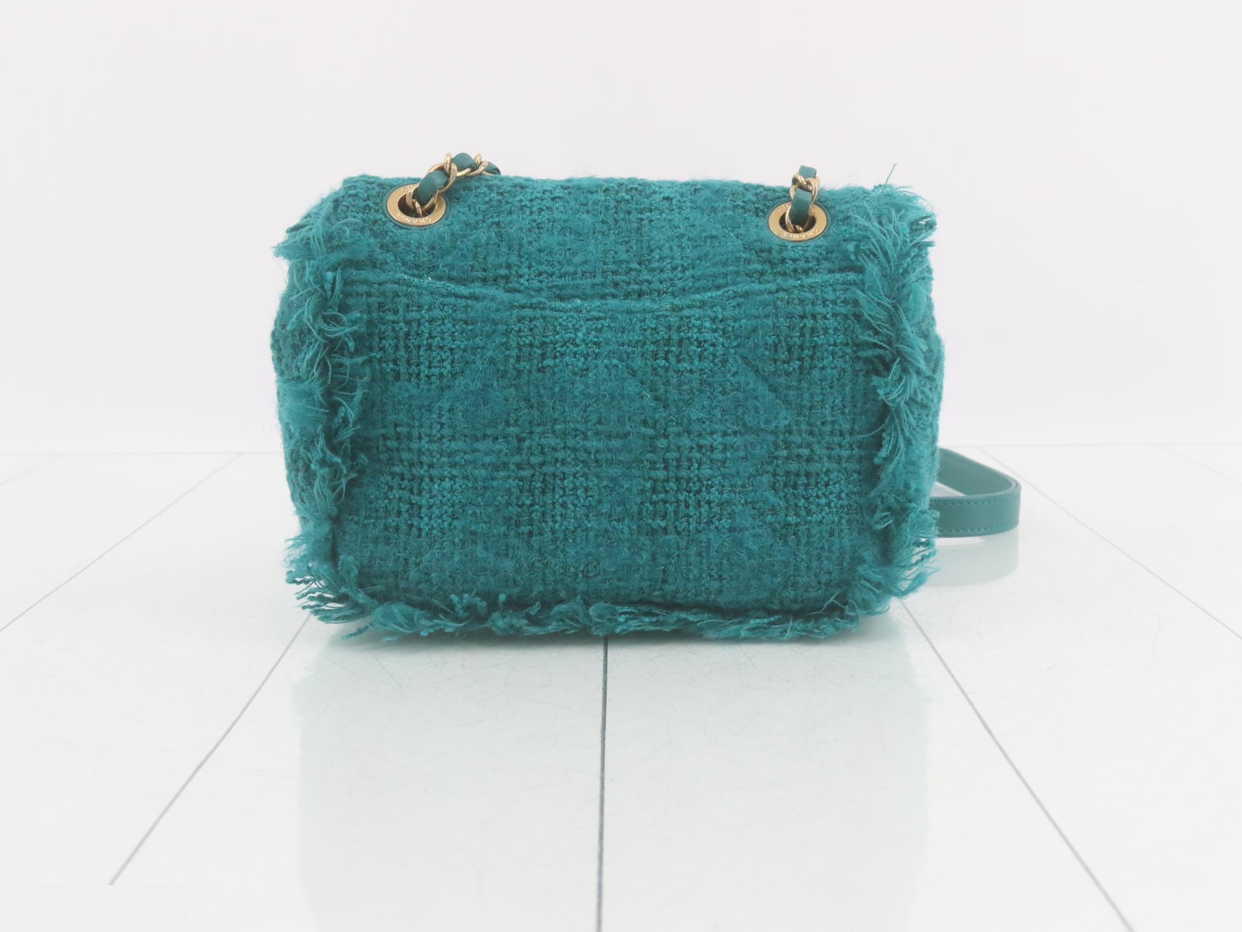 Tweed Logo Chain Shoulder Bag (Green) — view 2