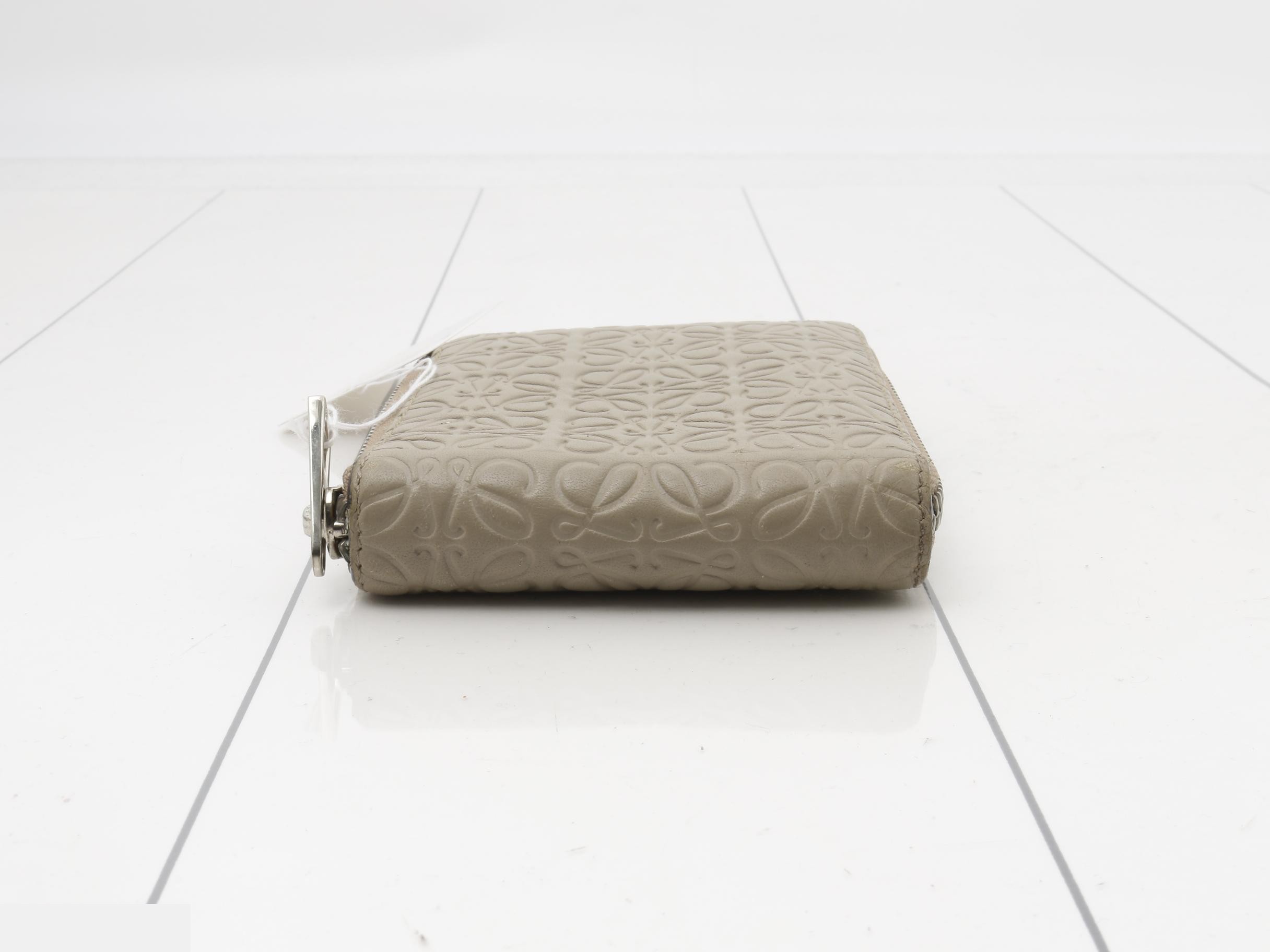 folding wallet — view 3