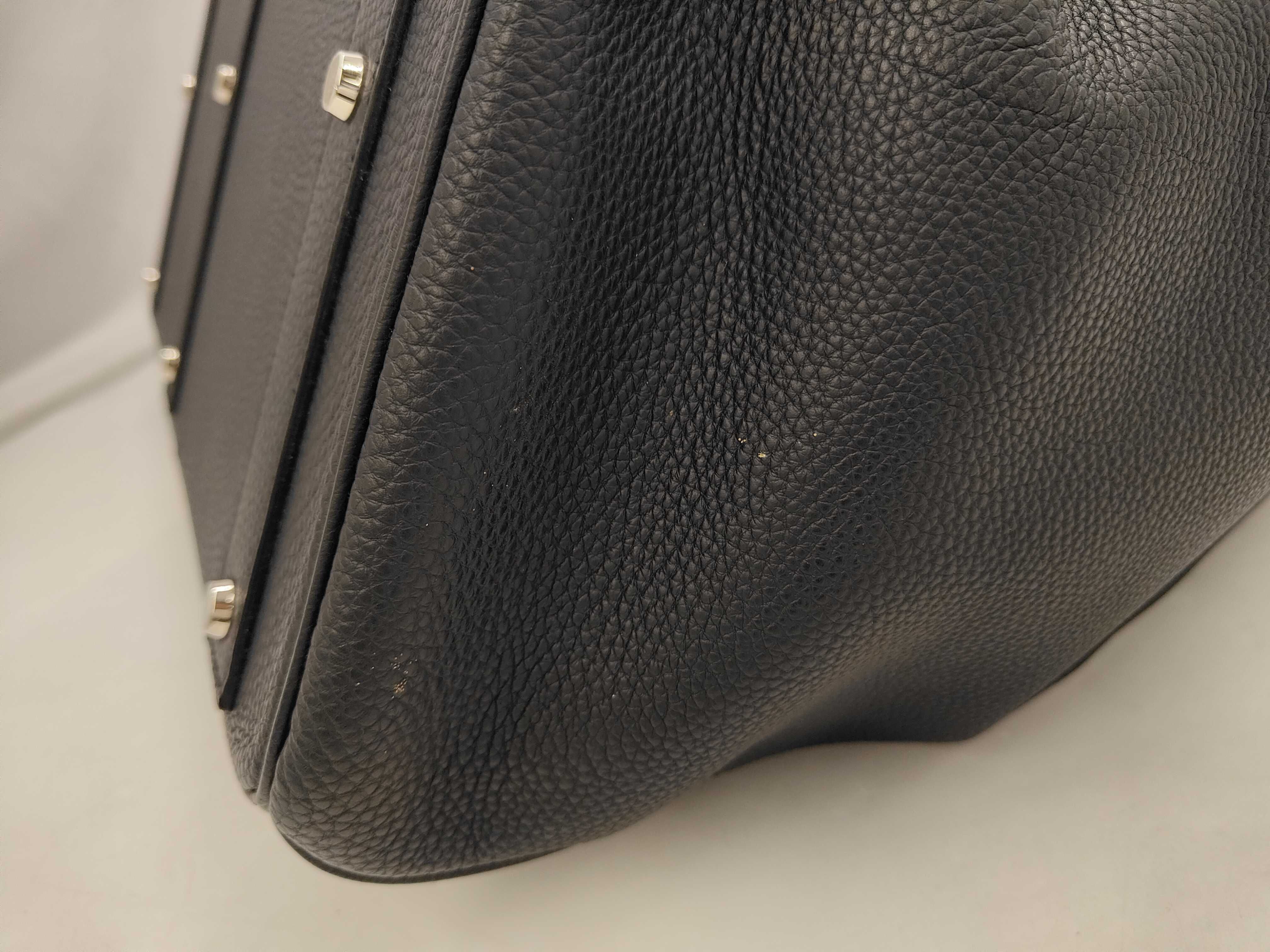 Togo Haut à Courroies 50 Black O Stamp Boston Bag — view 8