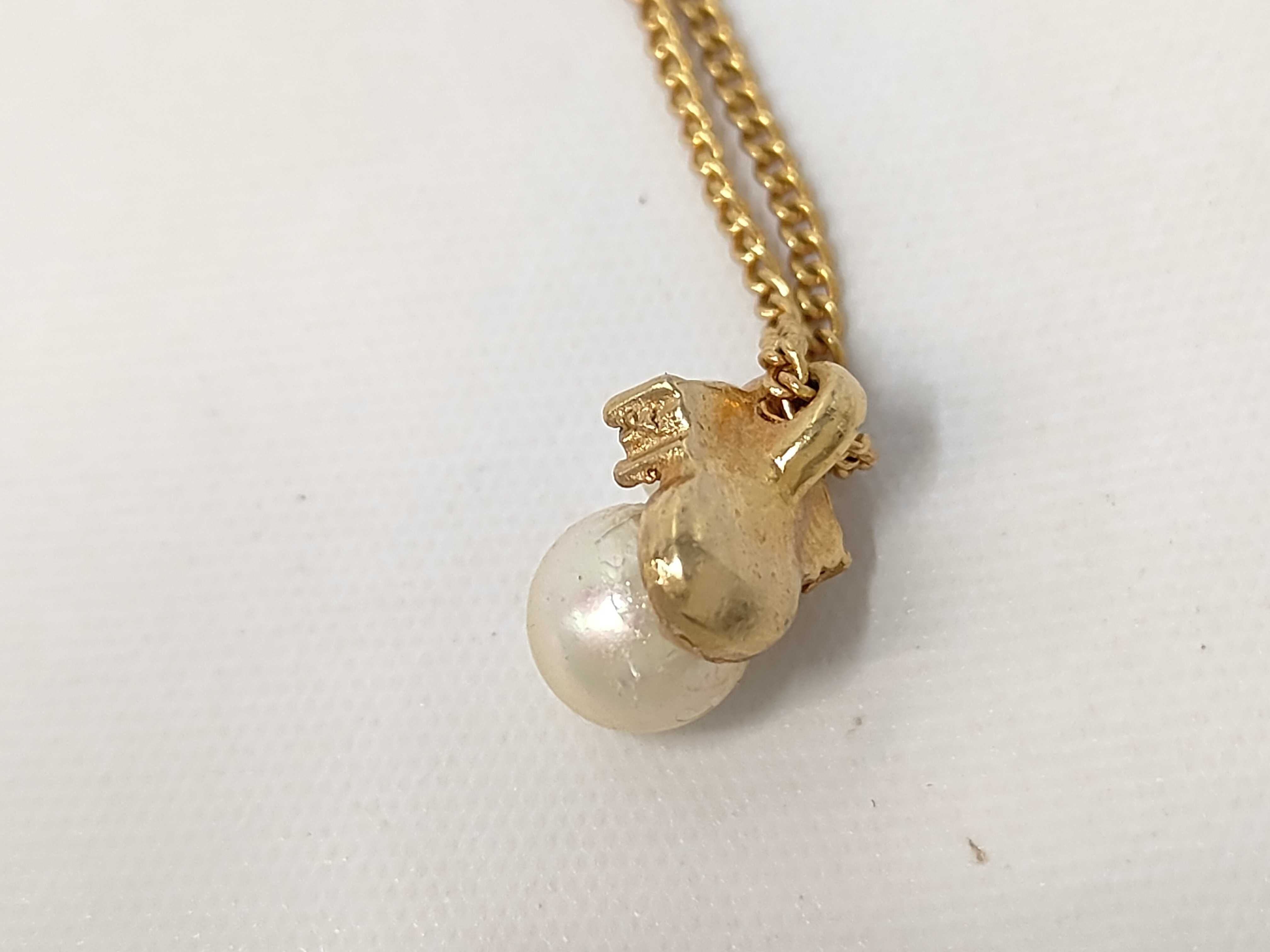necklace — view 2