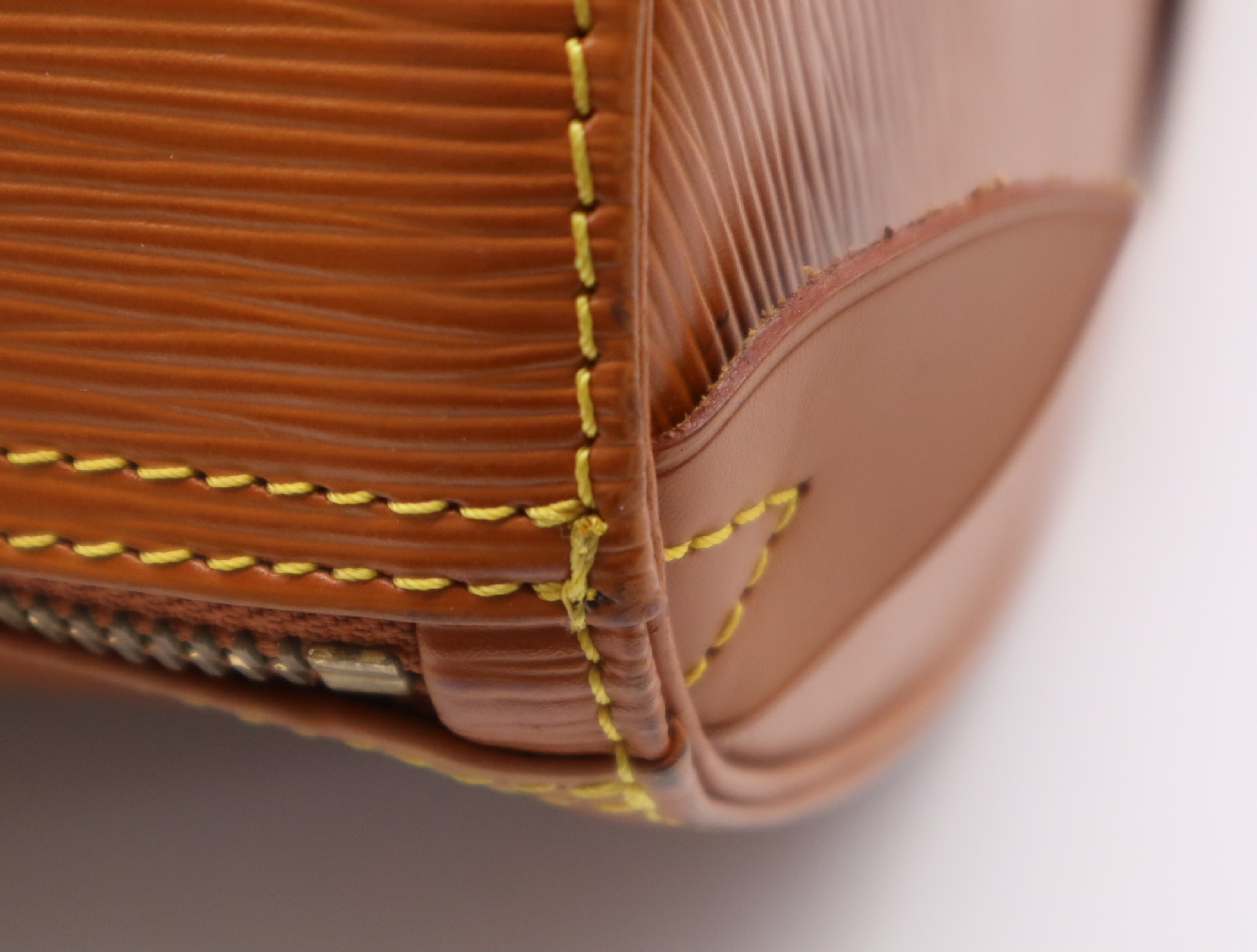 M42968 Epi Keepall 50 Zipangu Gold Boston Bag — view 11