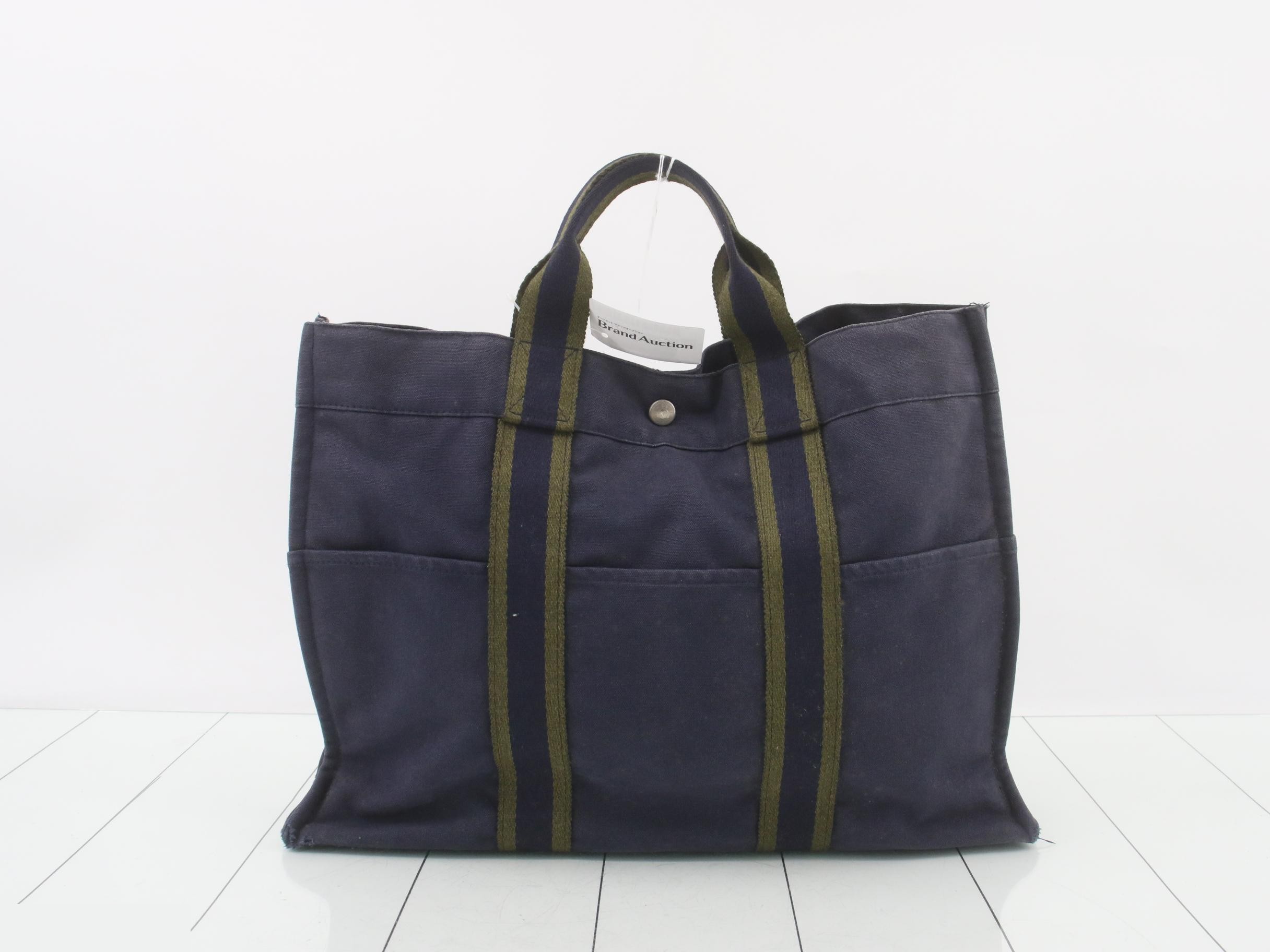 Fooltoe MM Green Tote Bag — view 2