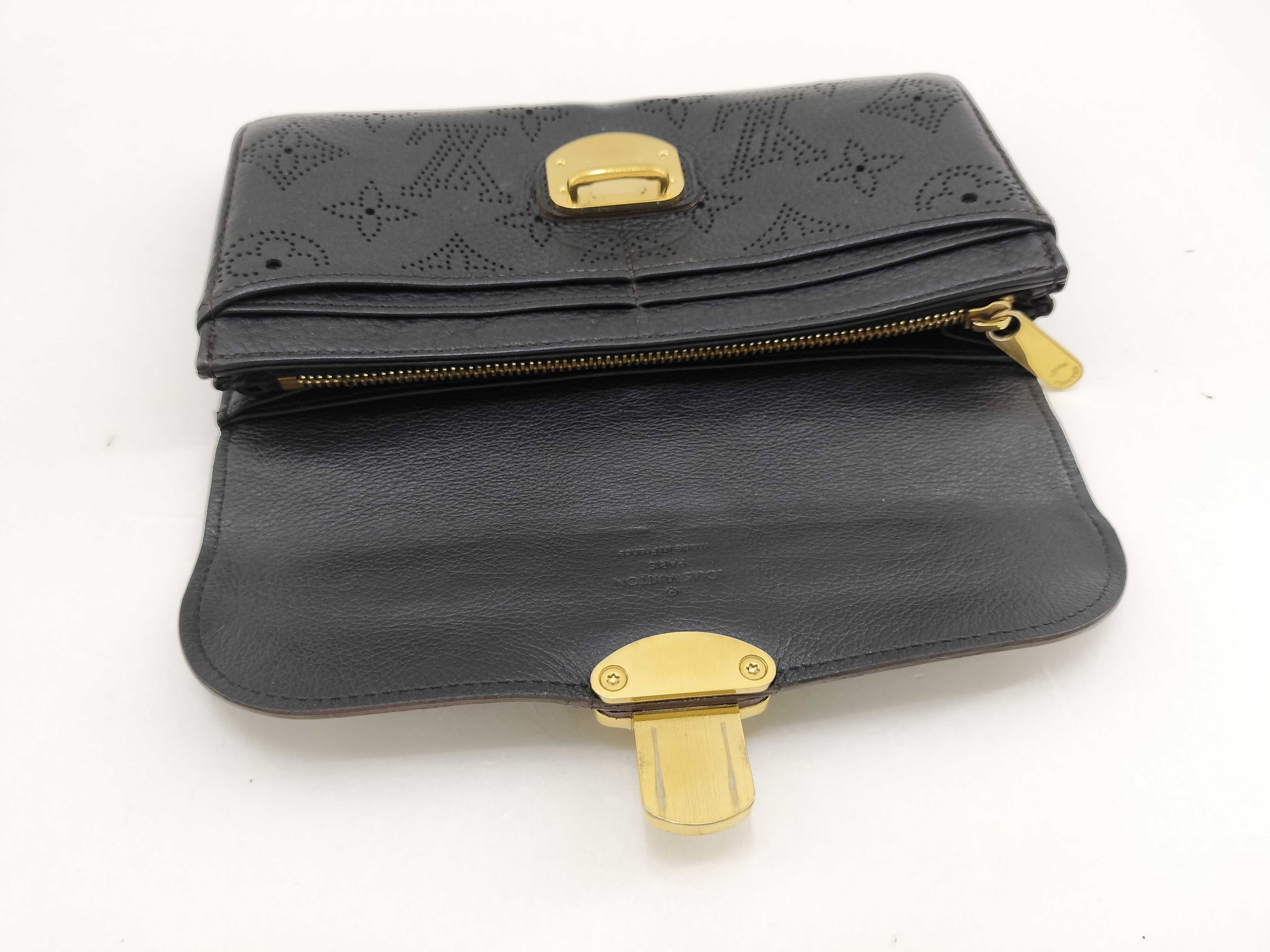 Mahina Amelia Leather Bi-fold Long Wallet, Black, with Serial Number and Box. — view 9