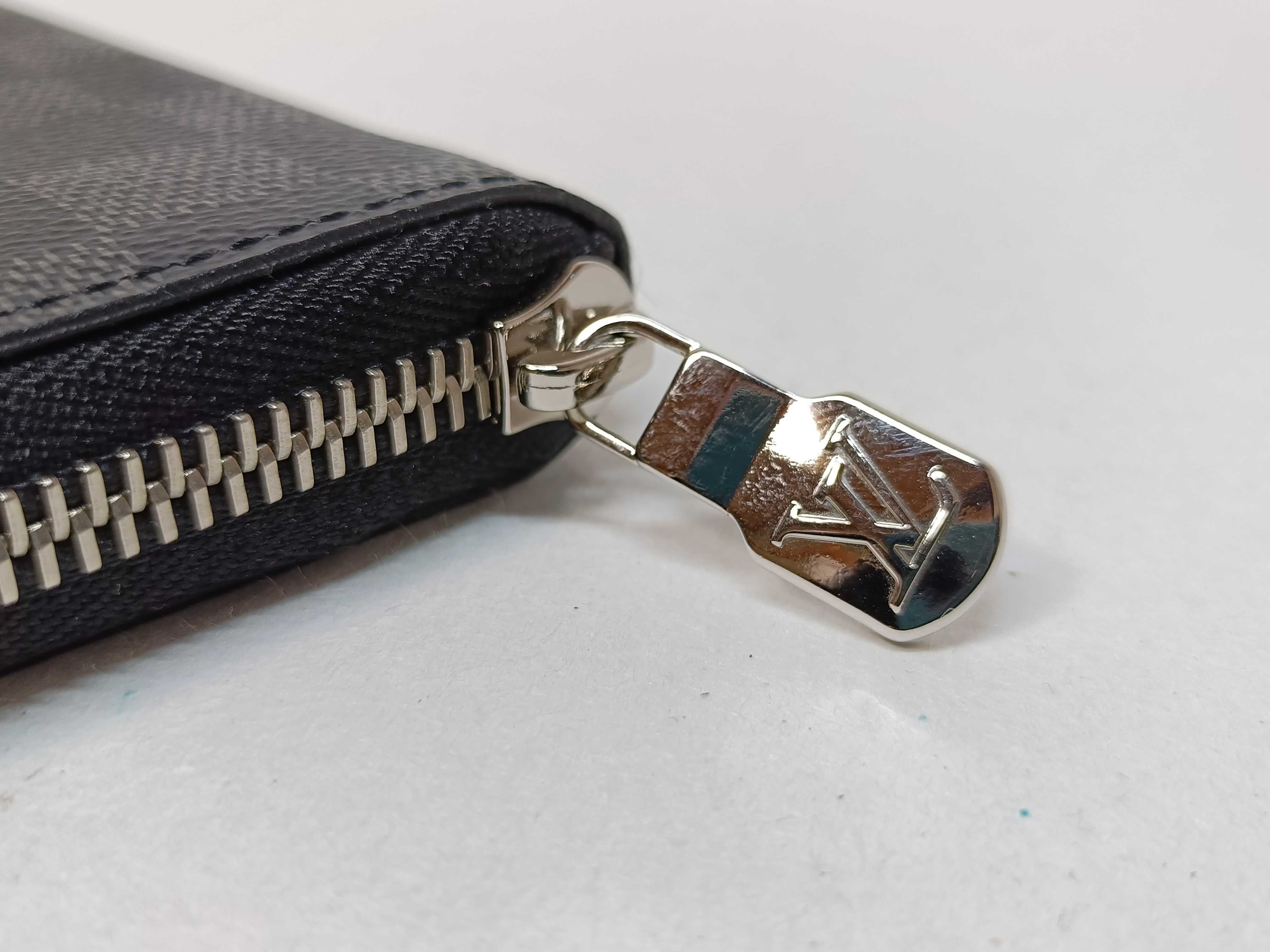 Damier Graphite Zippy Wallet Vertical — view 7