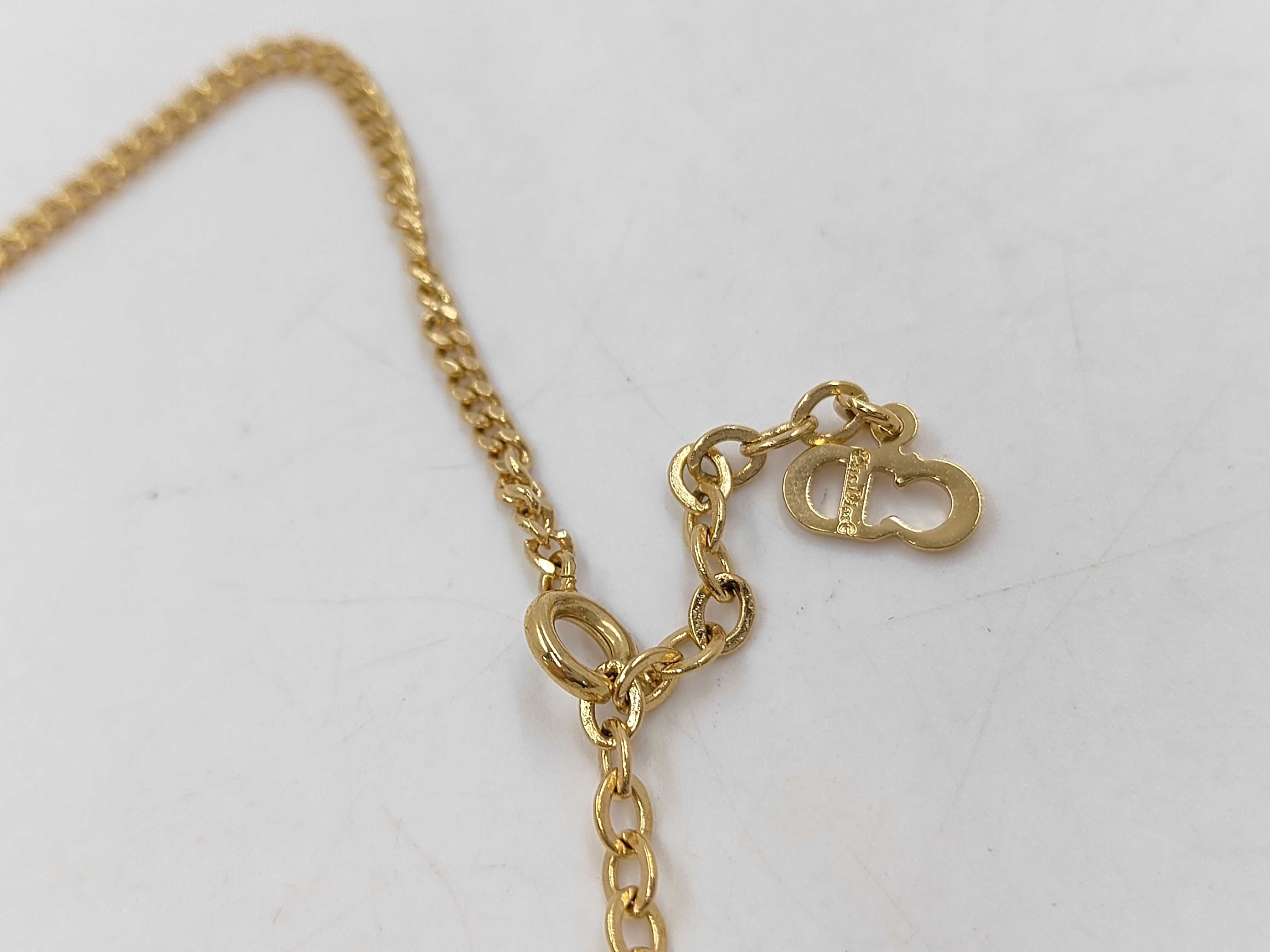 necklace — view 3