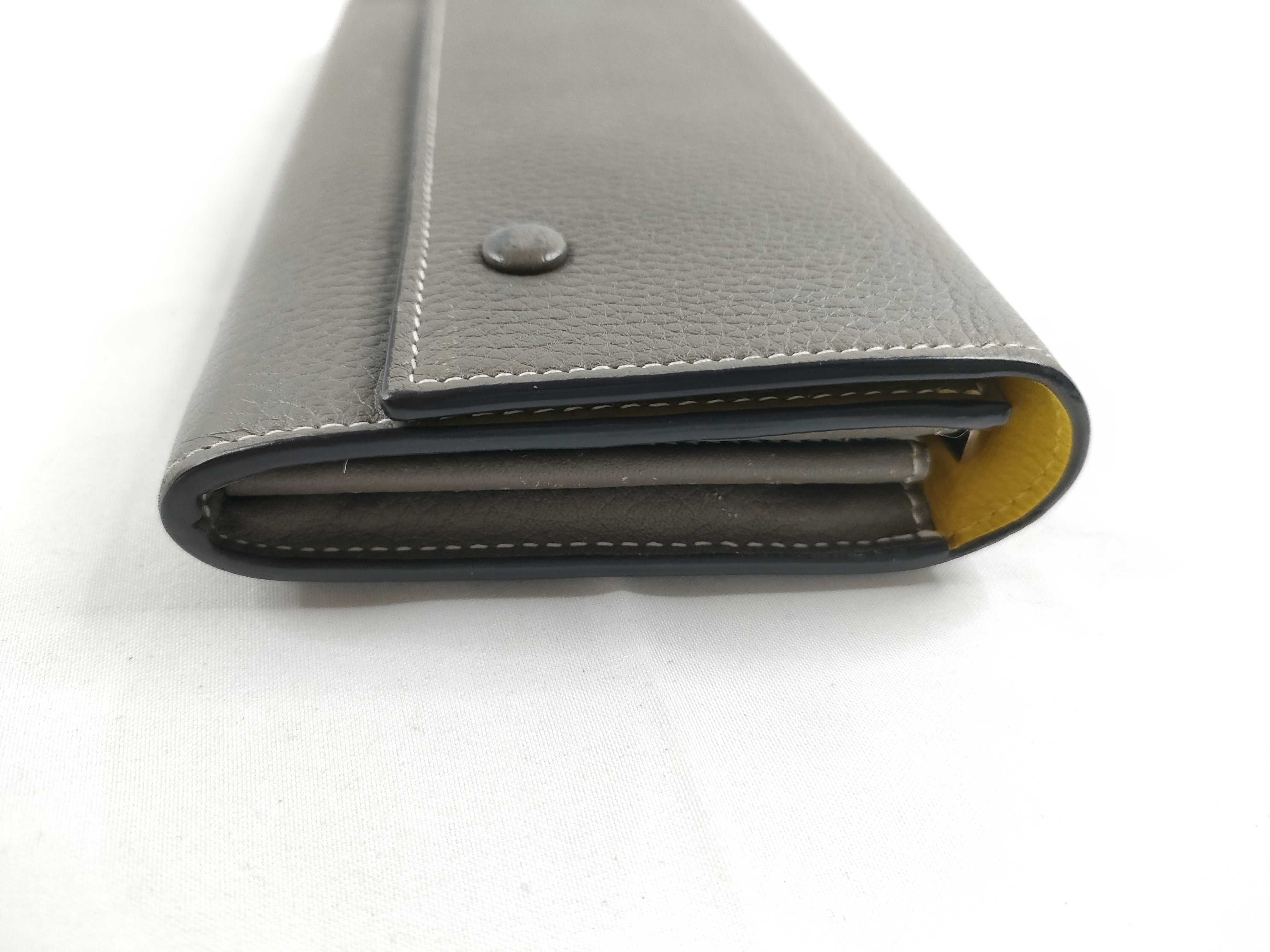 Leather Bi-fold Long Wallet with Double Snap Closure (Serial Number) — view 5
