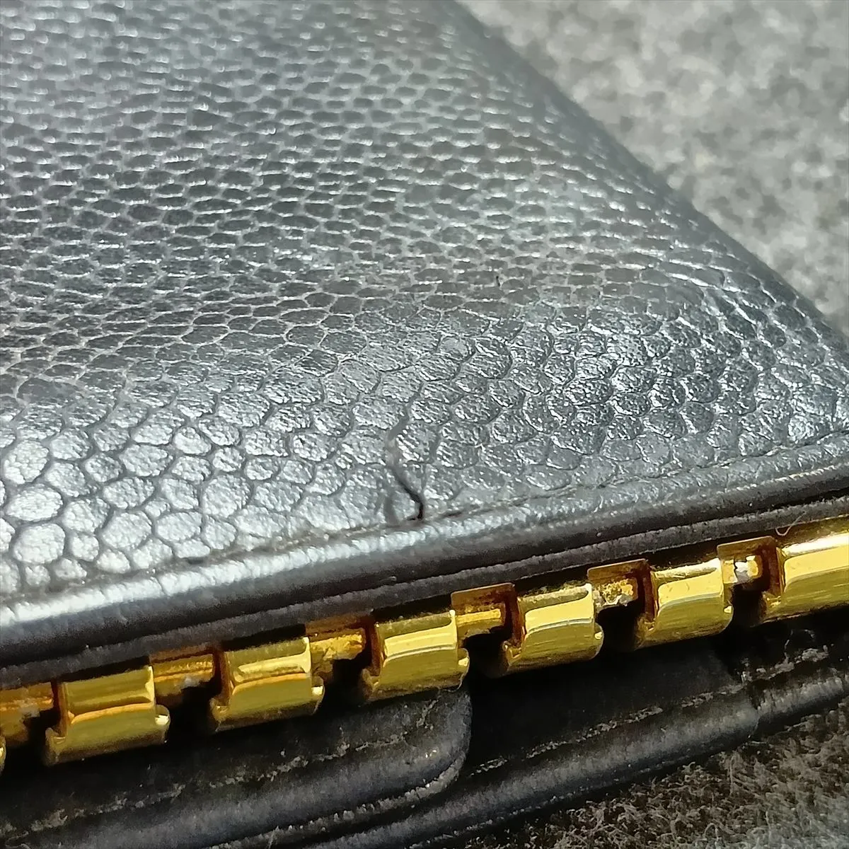 Coco Mark Ski Caviar Skin Key Case Black Gold Hardware 9772192 — view 11