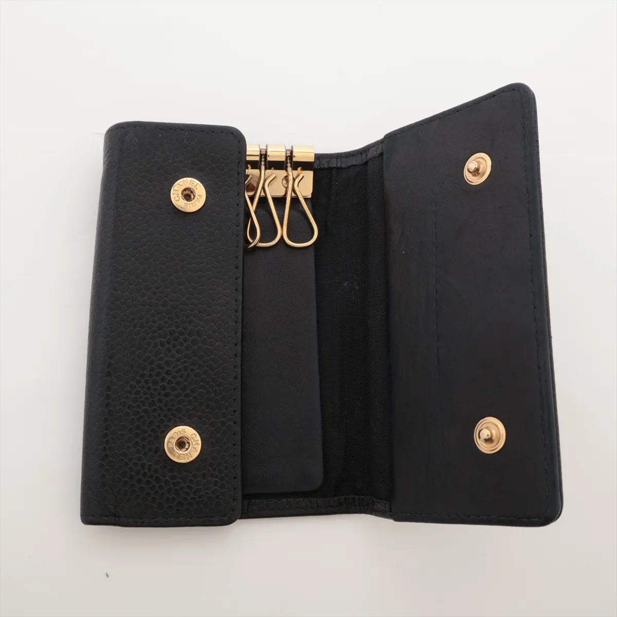 Coco Mark Ski Caviar Skin Key Case Black Gold Hardware 9772192 — view 3