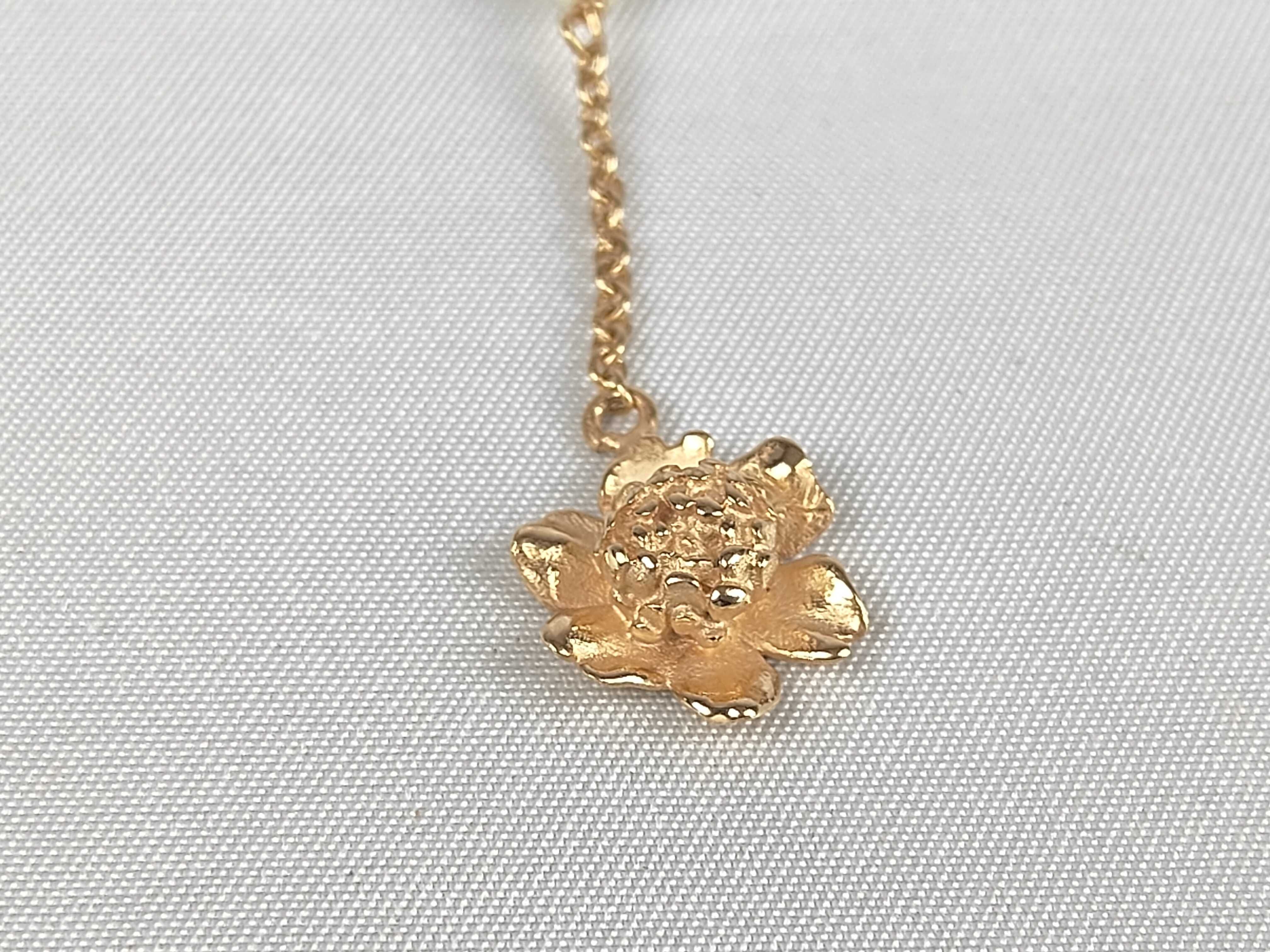 Flower Motif Pearl Necklace — view 2