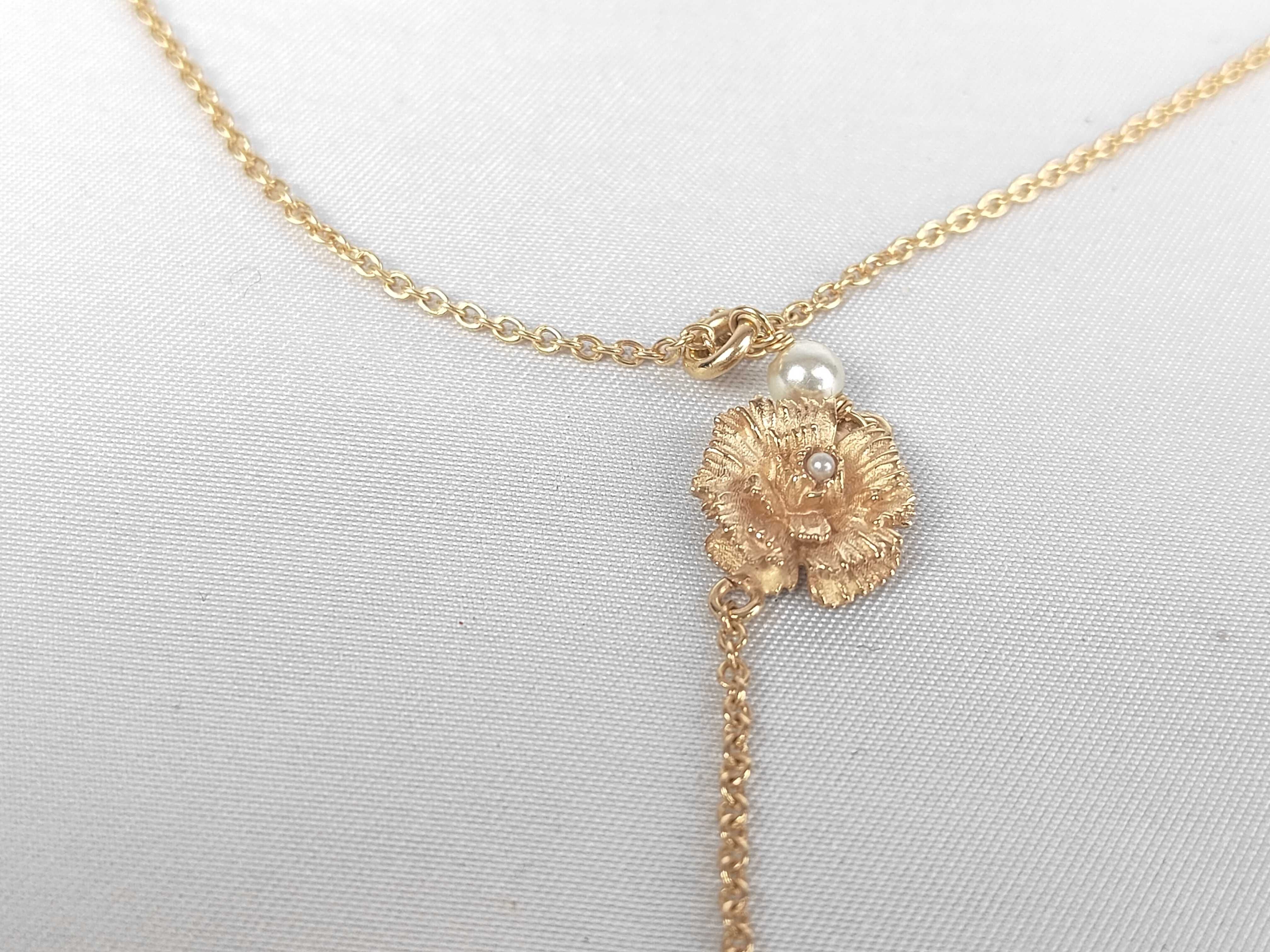 Flower Motif Pearl Necklace — view 3