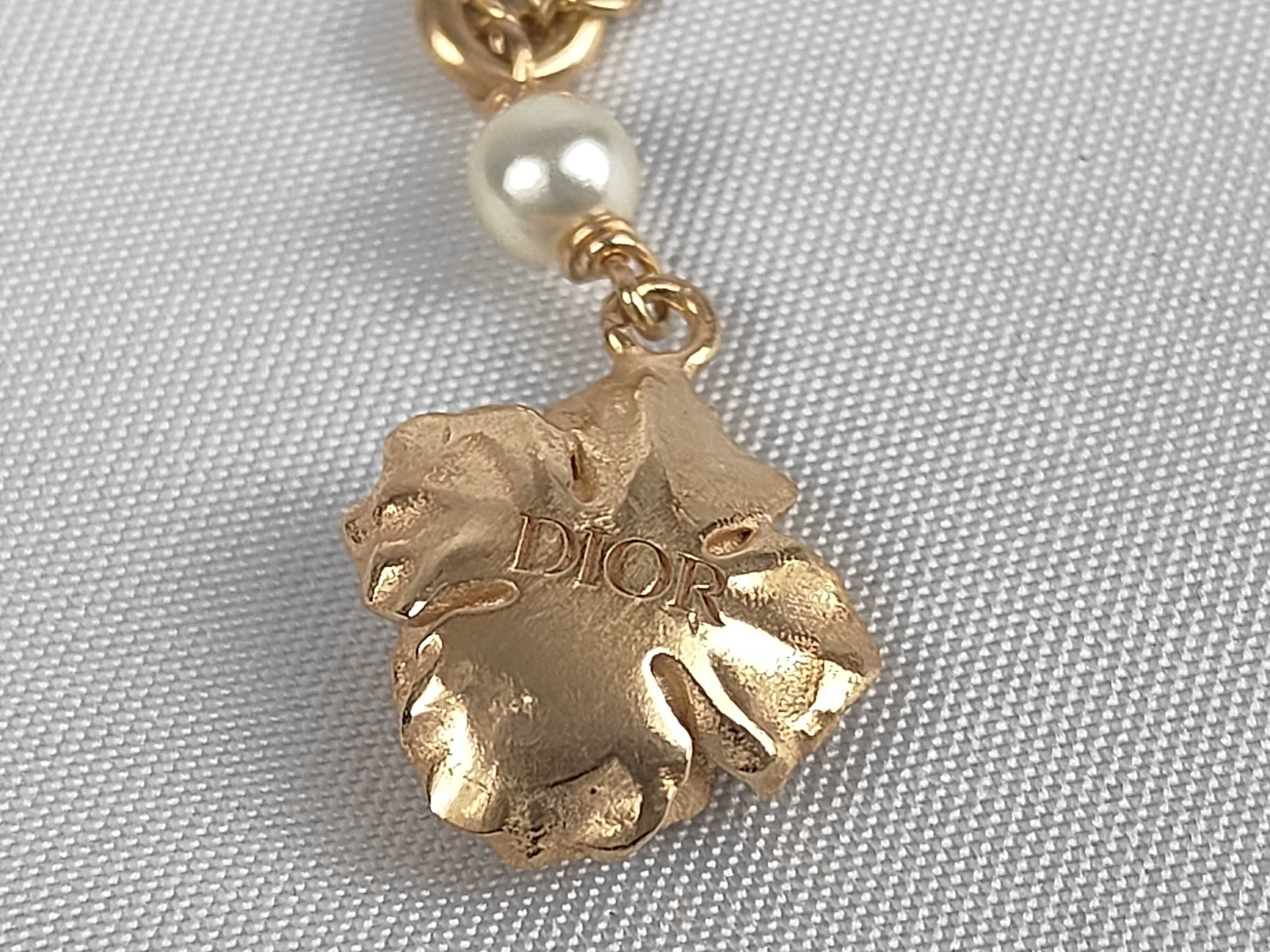 Flower Motif Pearl Necklace — view 10