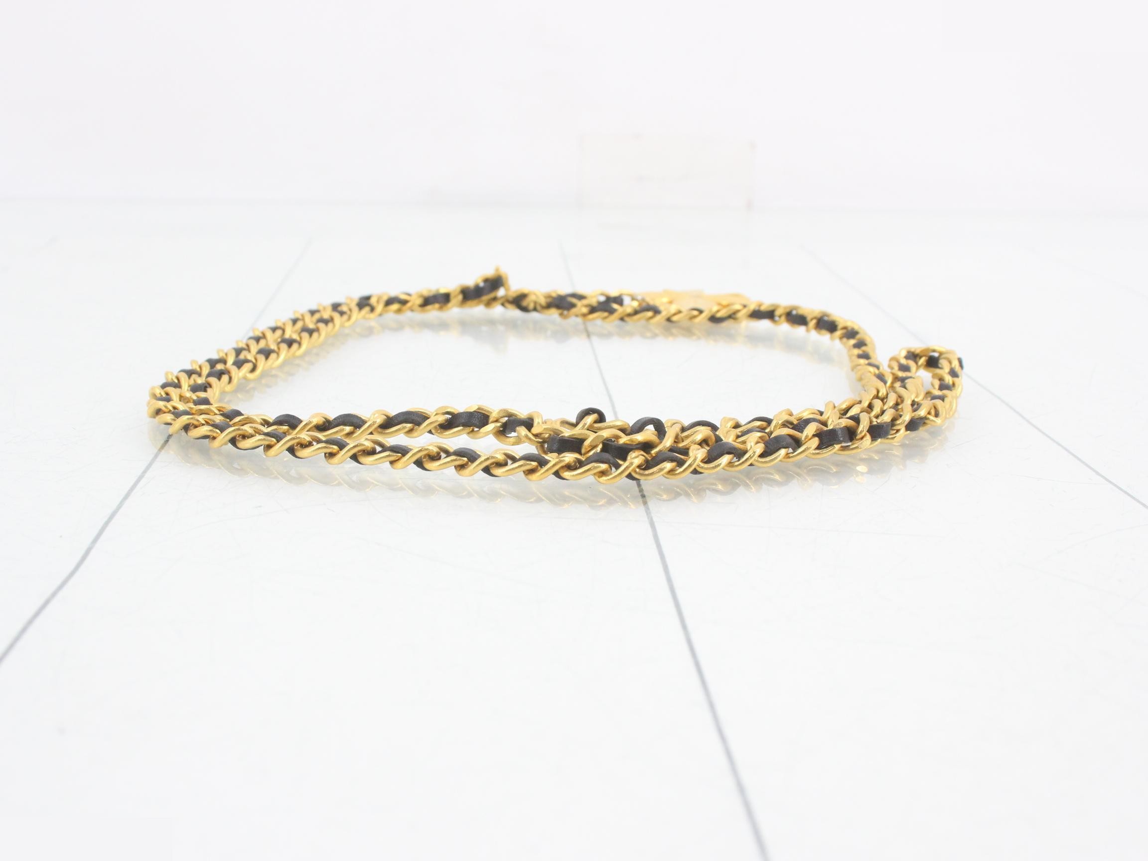 Clover belt — view 2