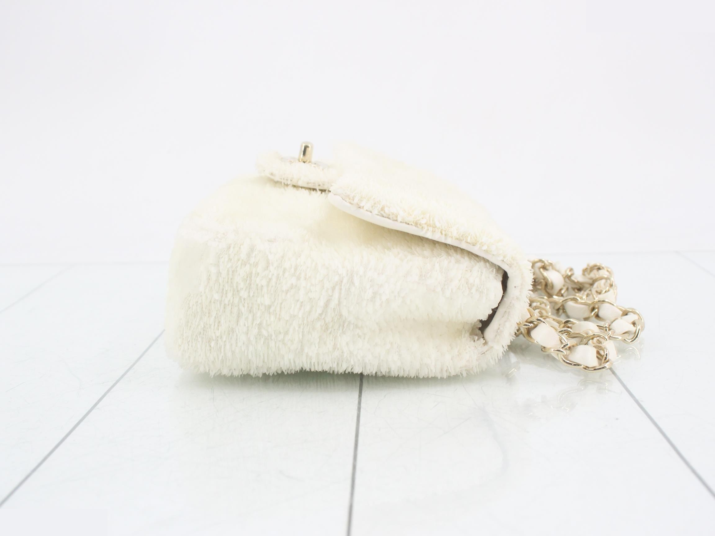 Sequined turn-lock chain shoulder bag, ivory — view 3