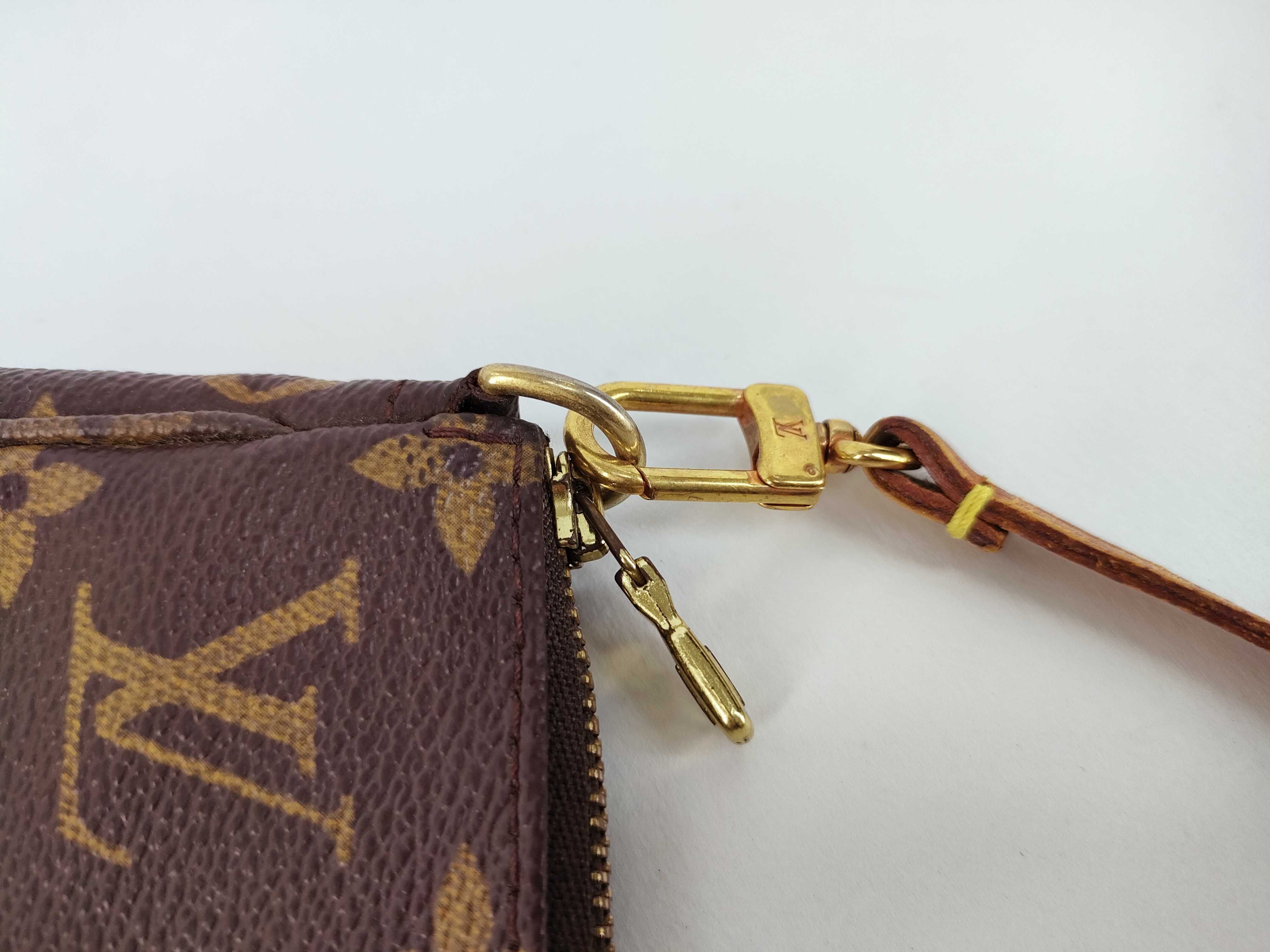 Monogram / Monogram / Pochette Accessoires (Old Model) — view 5