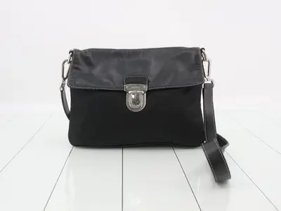 Other lines: Bags and shoulder bags