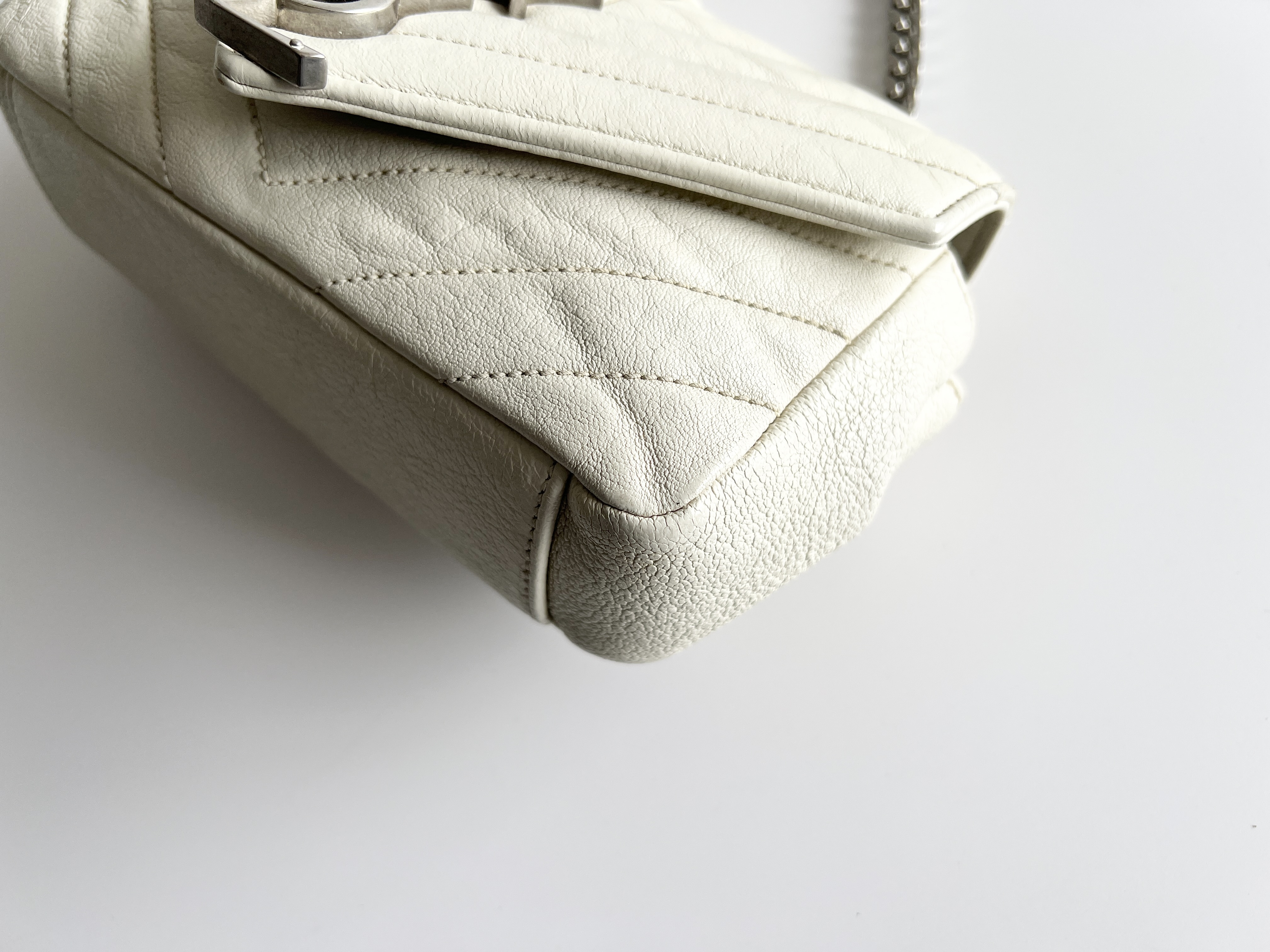 Chevron V-stitch quilted leather chain shoulder bag — view 12