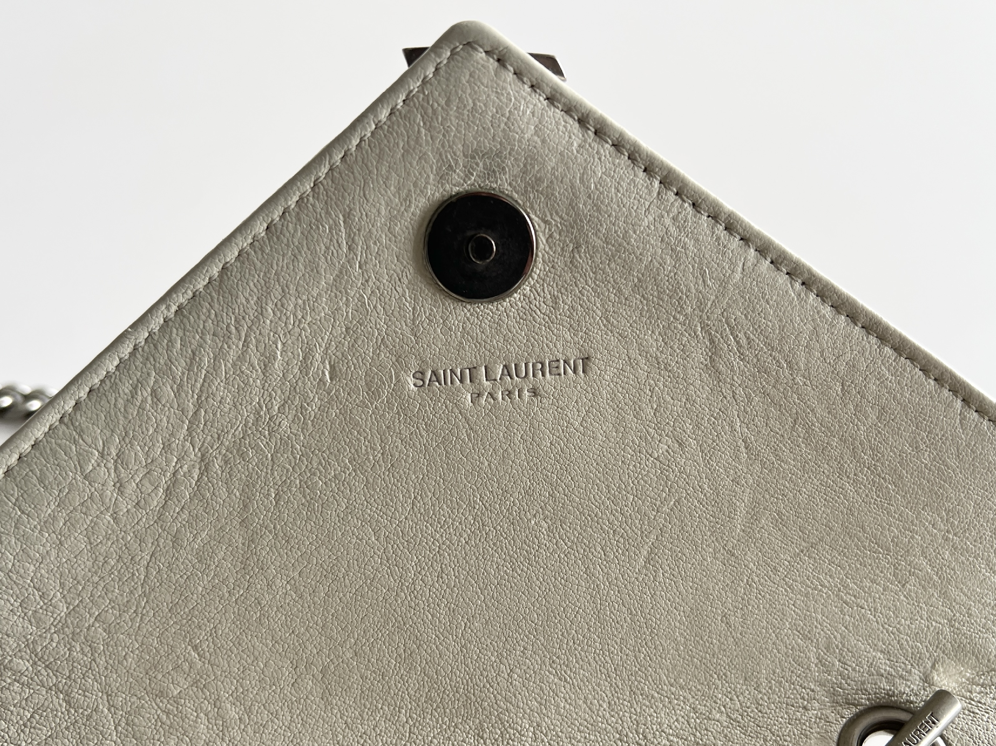 Chevron V-stitch quilted leather chain shoulder bag — view 4